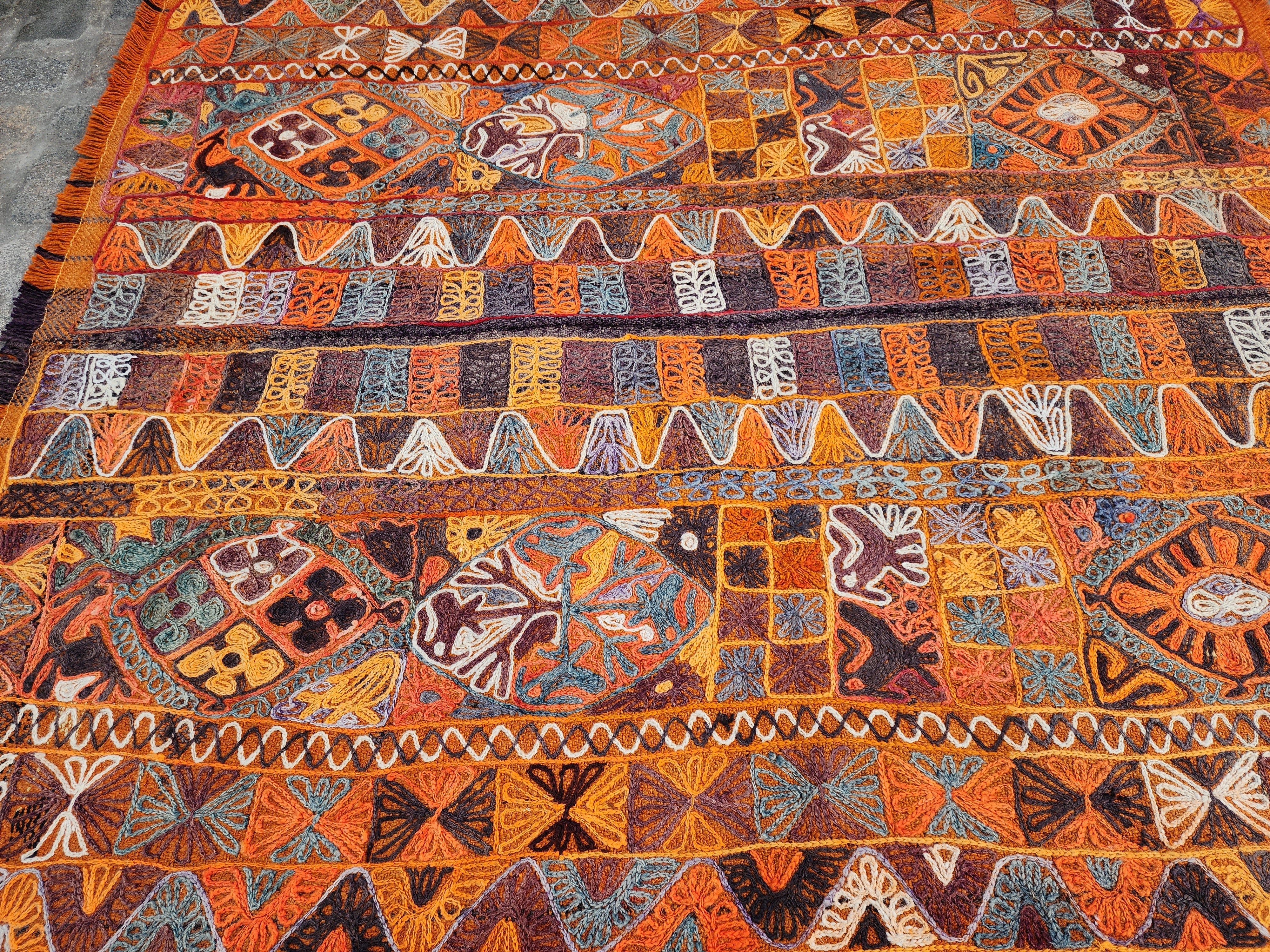 vintage Kilim Area Rug — corner detail