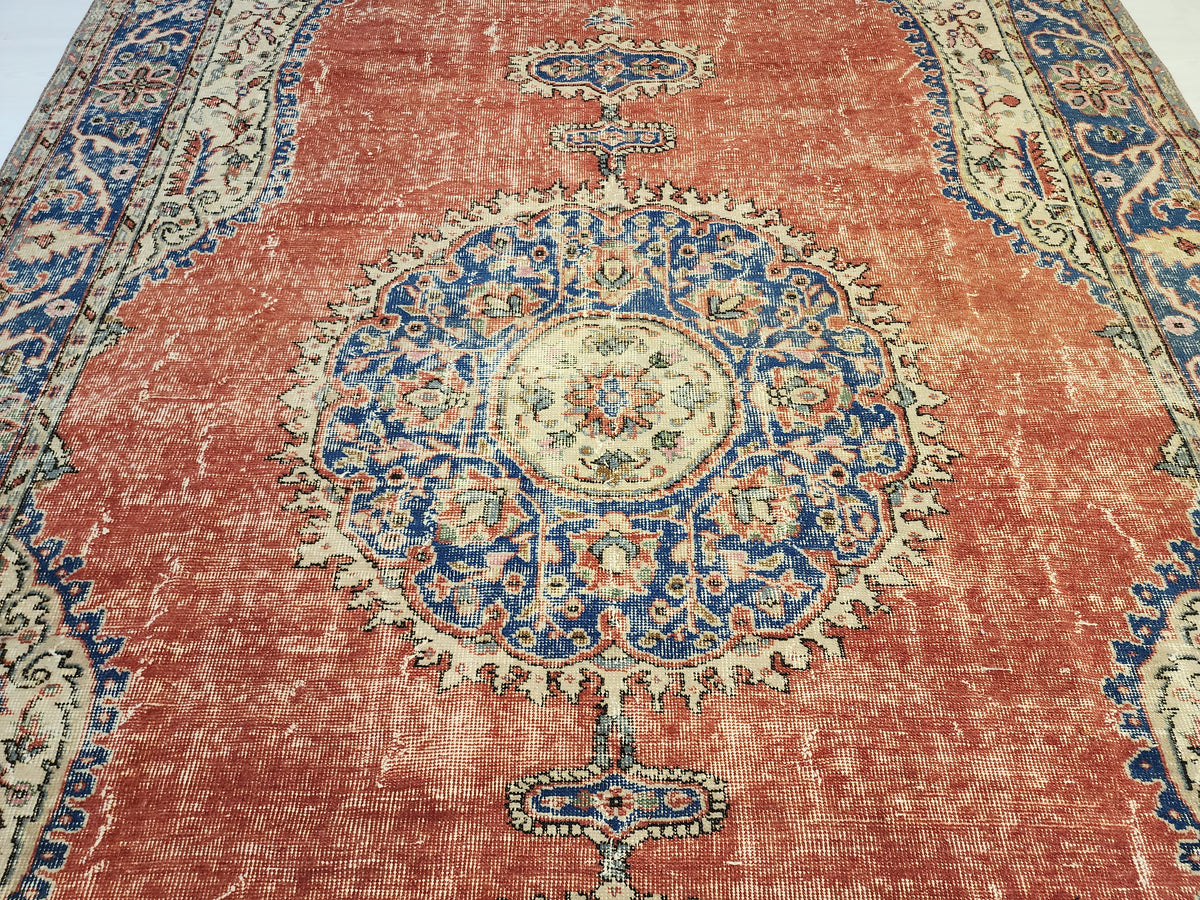 Large Vintage Anatolian Rug – Distressed Terracotta Red Medallion Carpet (7'2" x 10'7")