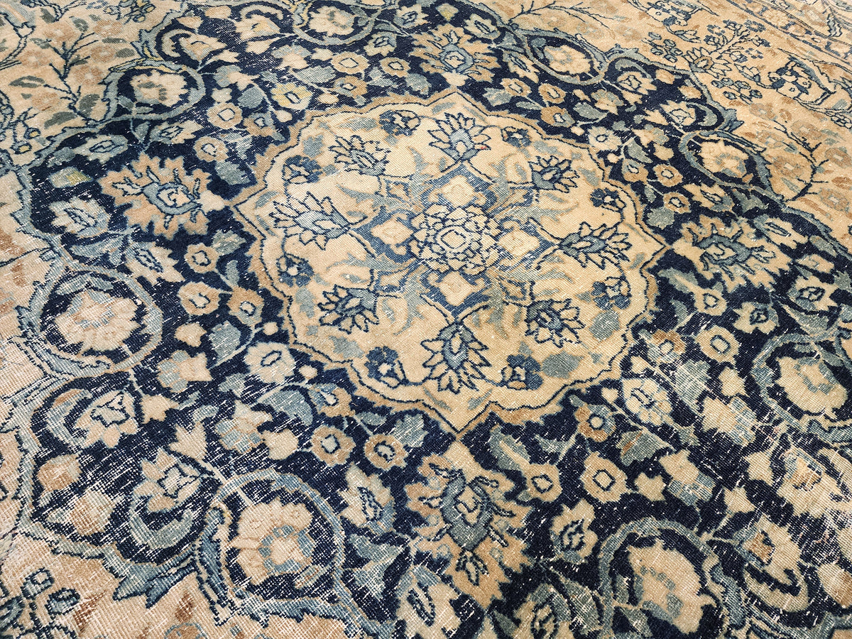 Large Vintage Anatolian Wool Rug – 1960s Medallion Carpet (Beige, Cream, Navy)