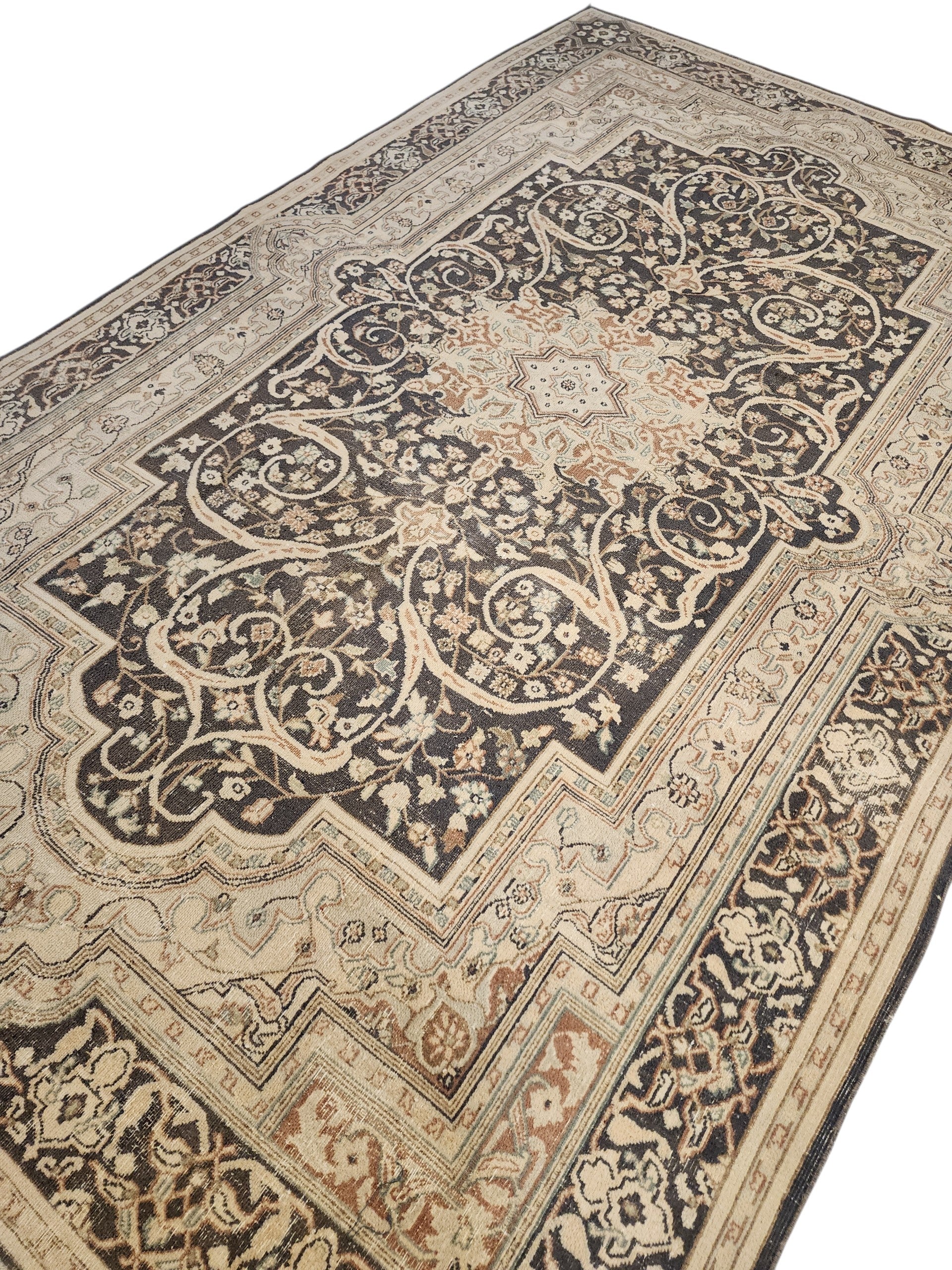 Handwoven Organic Wool Oriental Medallion Rug, Floral Borders, Neutral Tones (5'9" x 9")