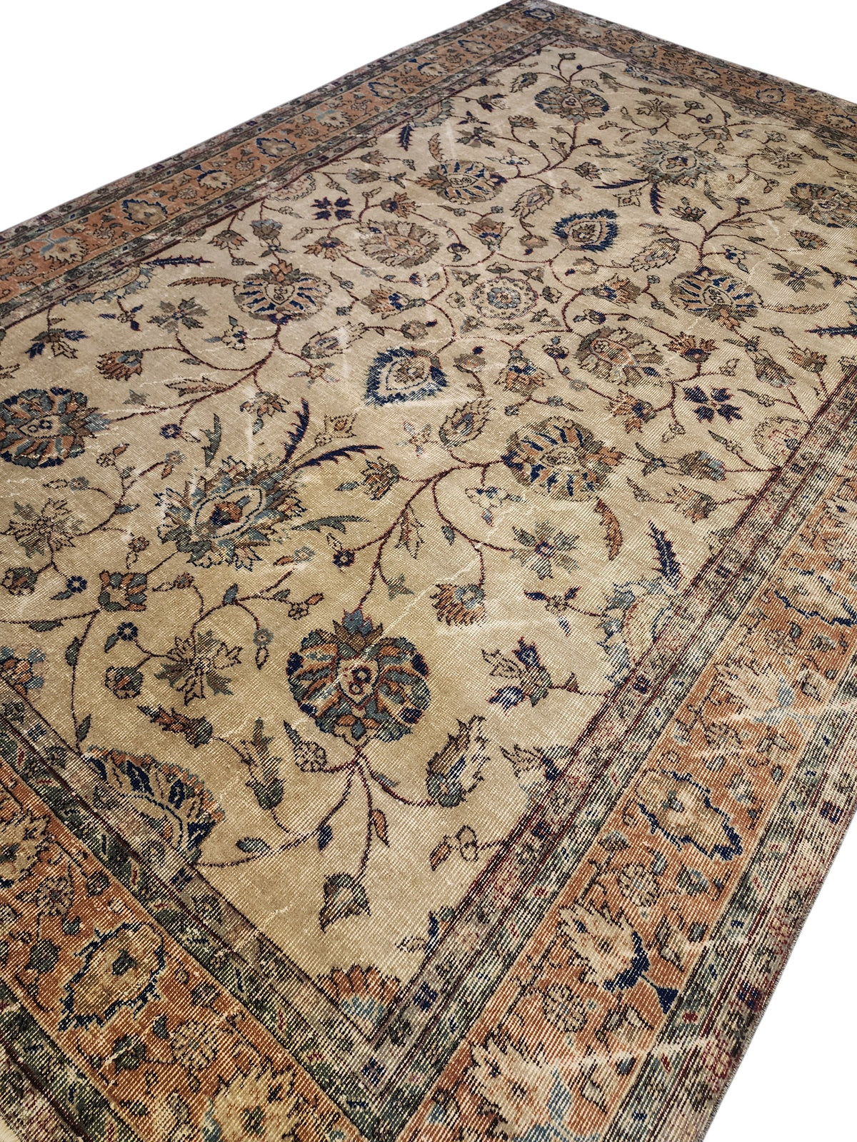 Vintage Anatolian Wool Rug – Distressed Floral Medallion, Hand-Knotted Turkish Carpet (6'11"x10'10")