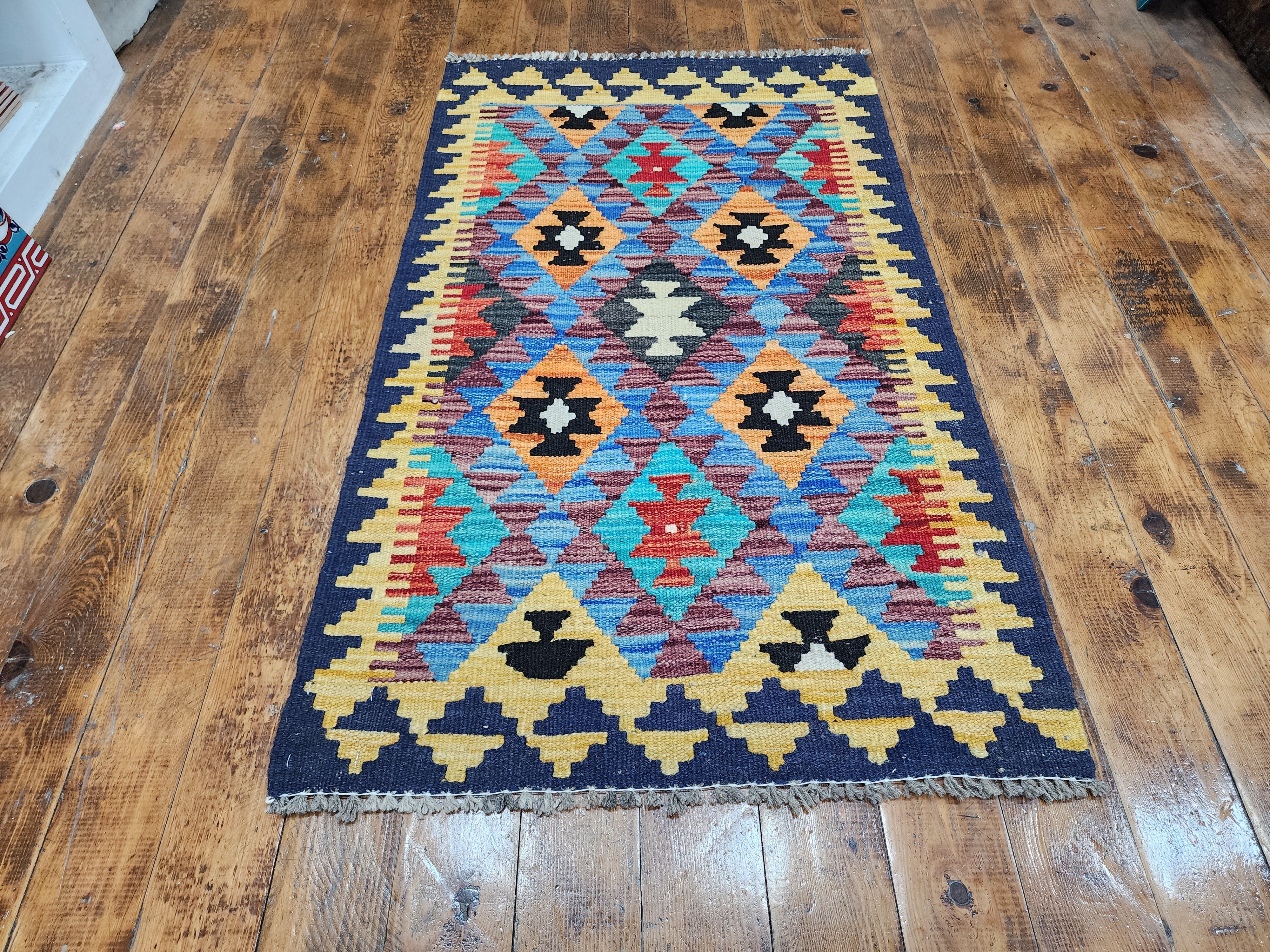 vintage Afghan Maimana Wool Small Rug — detail texture