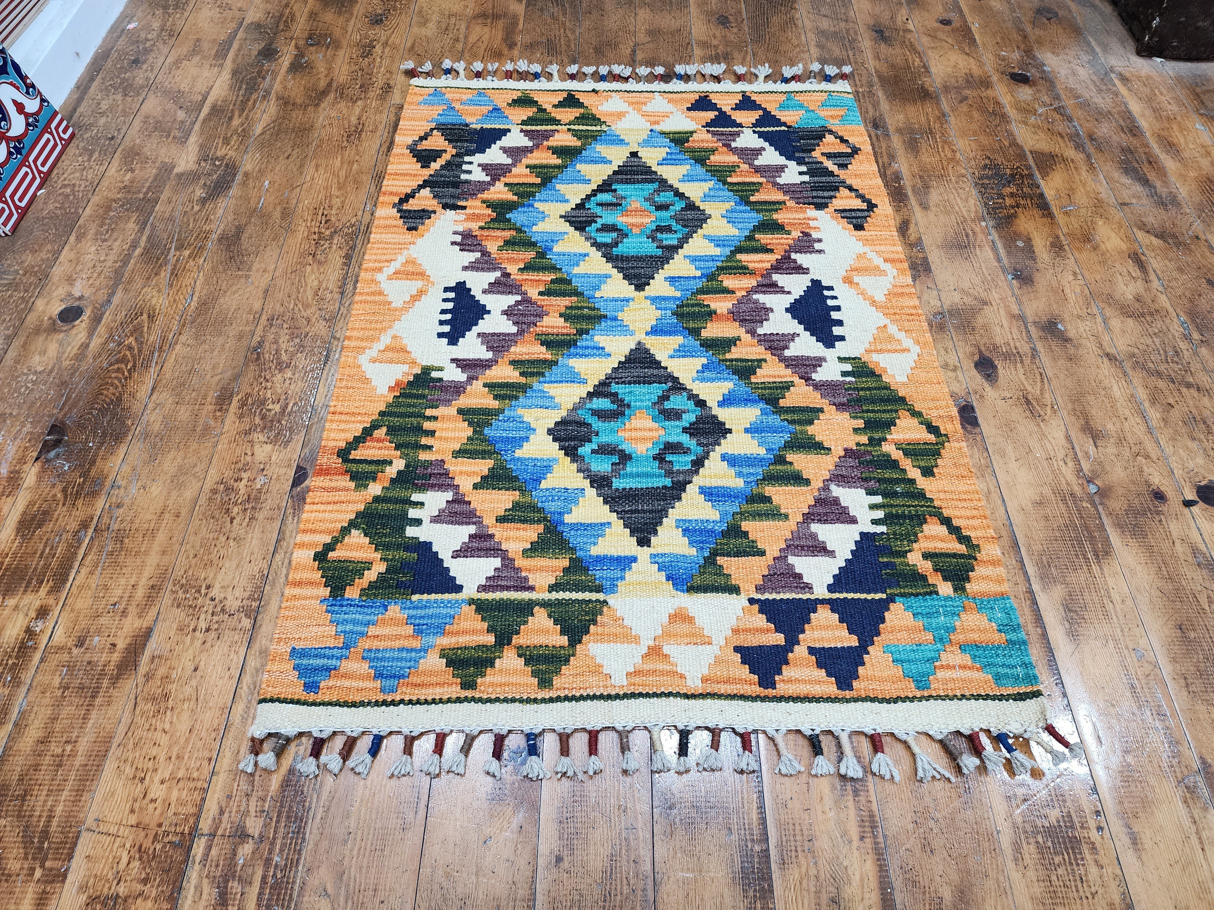 vintage Afghan Maimana Wool Small Rug — detail texture