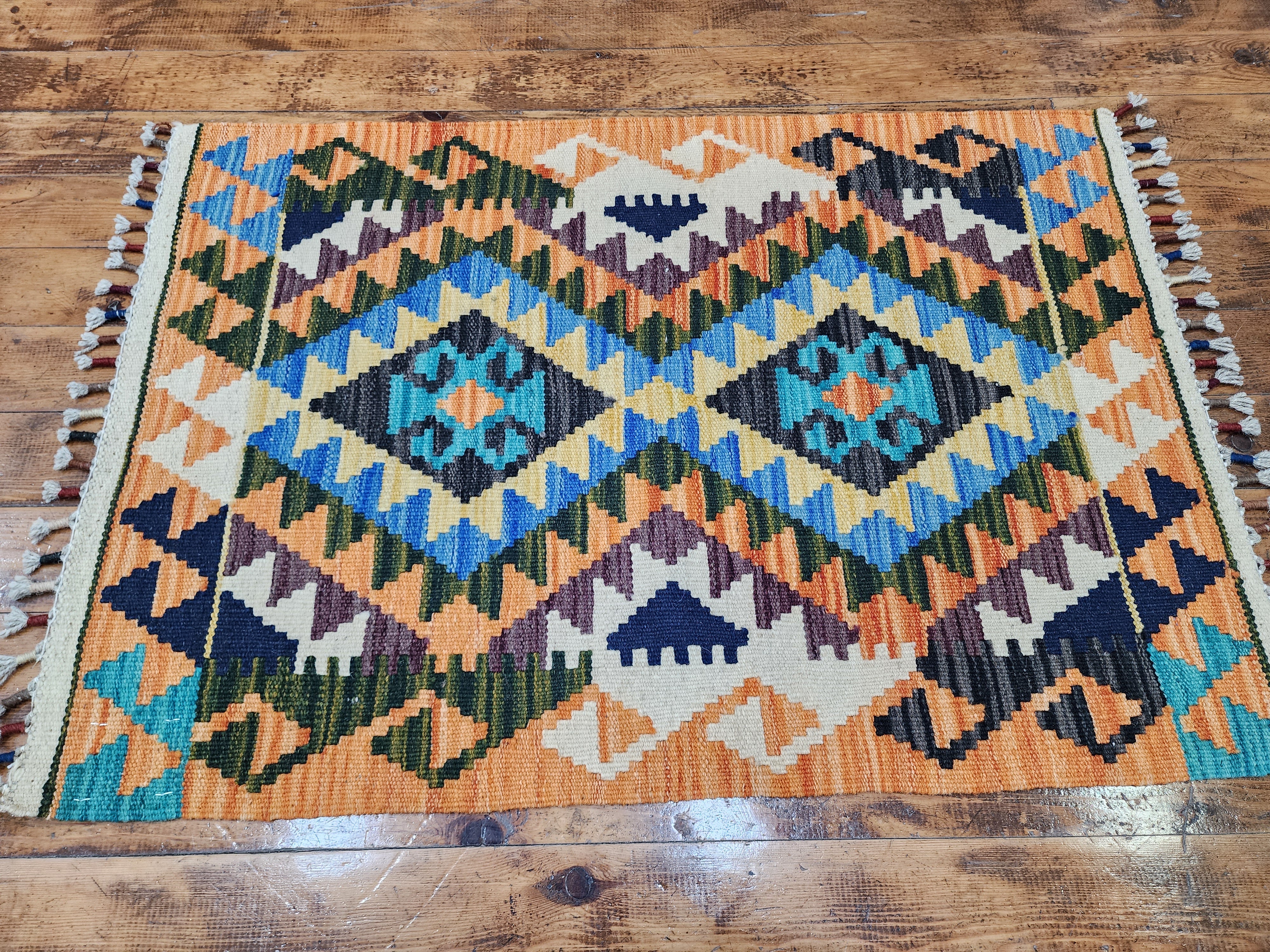 vintage Afghan Maimana Wool Small Rug — in setting