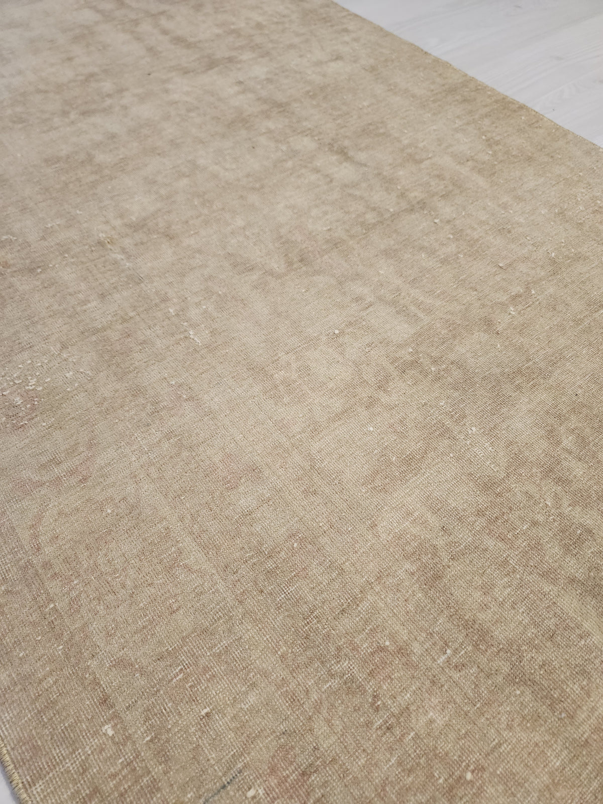 Zawalli — Vintage Turkish Wool Runner Rug, Muted Beige Distressed Anatolian Carpet (85x293cm)