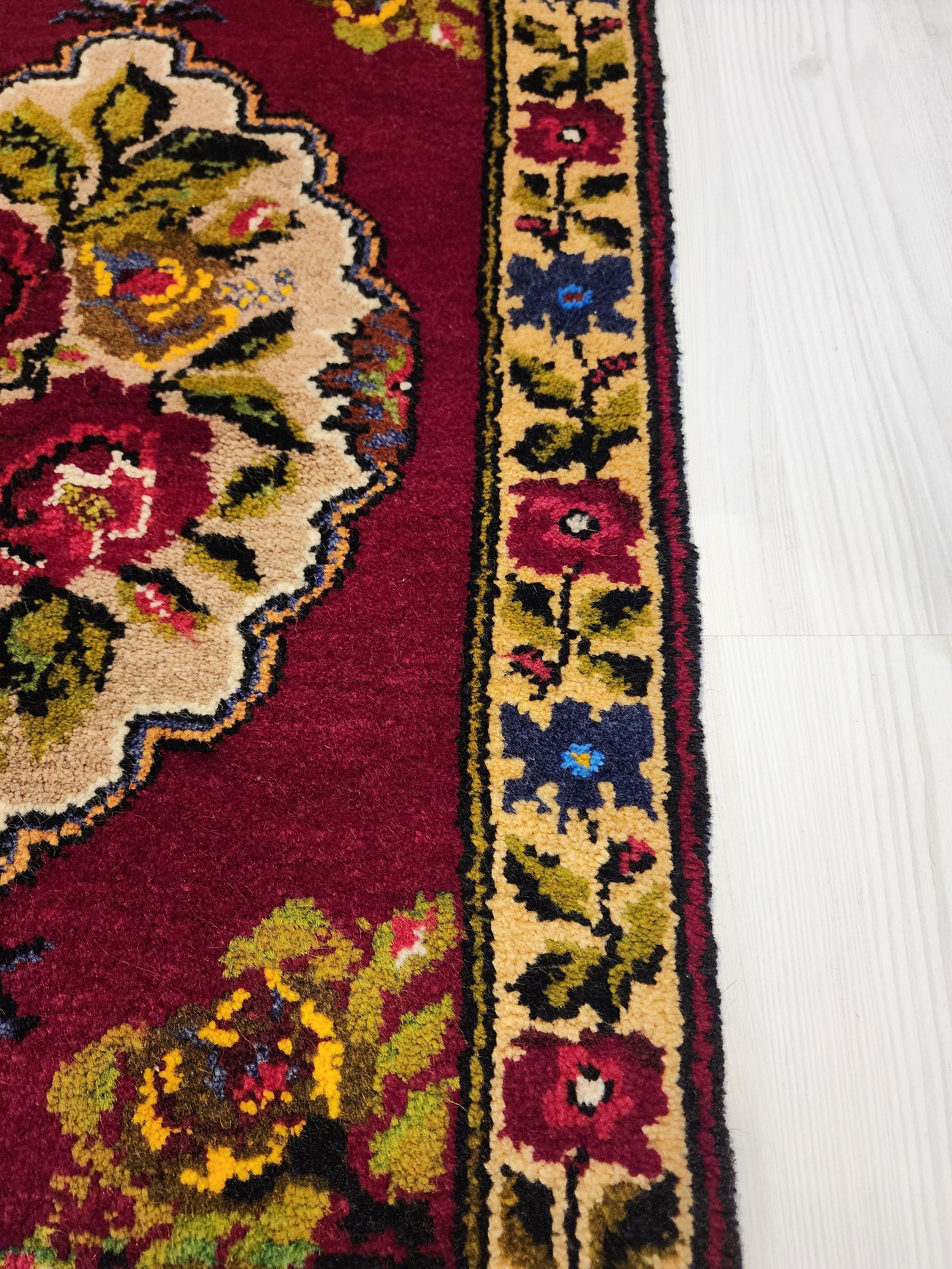 vintage Oushak Wool Small Rug — colour close-up