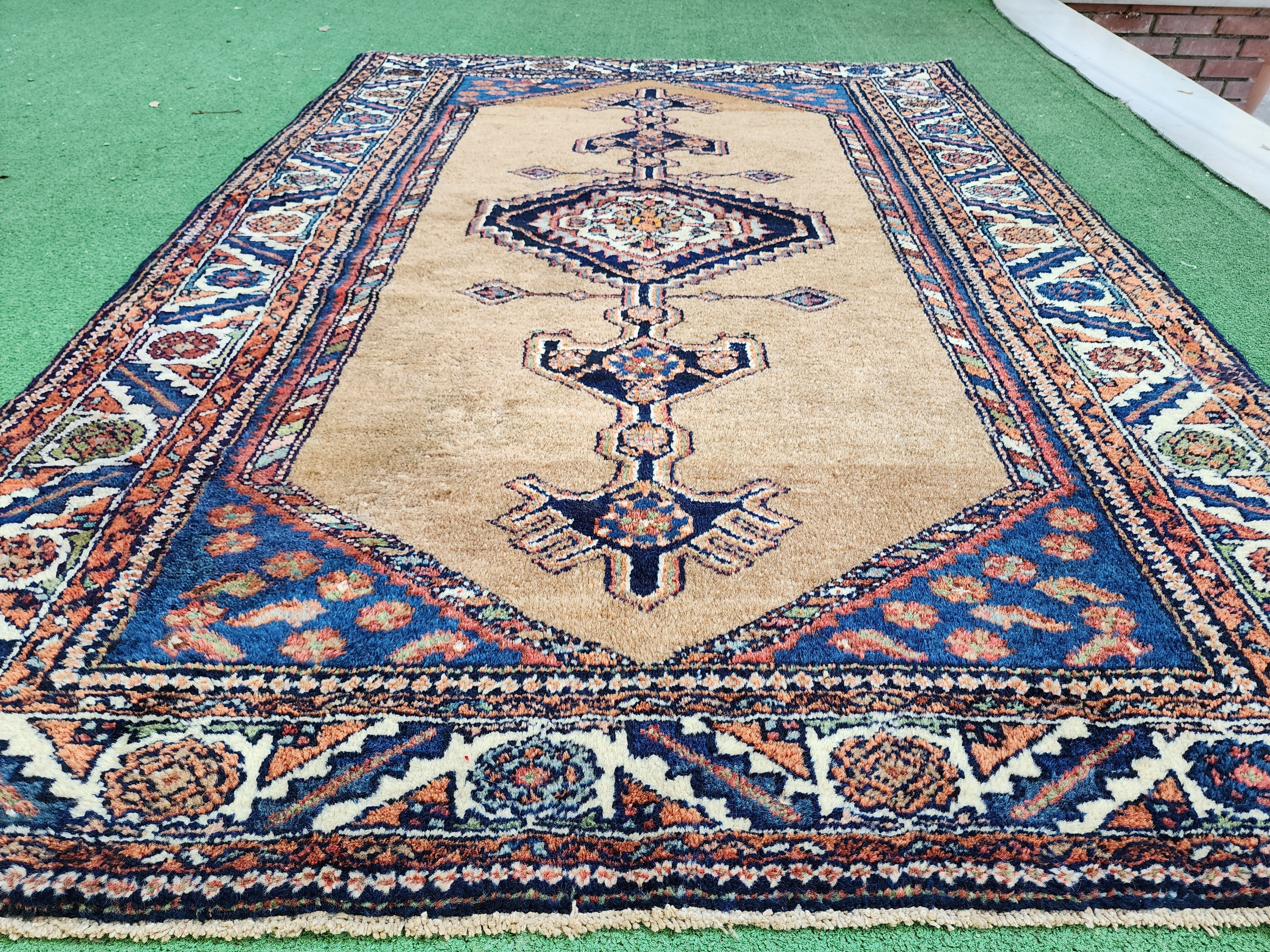 antique Persian Wool Small Rug — colour close-up