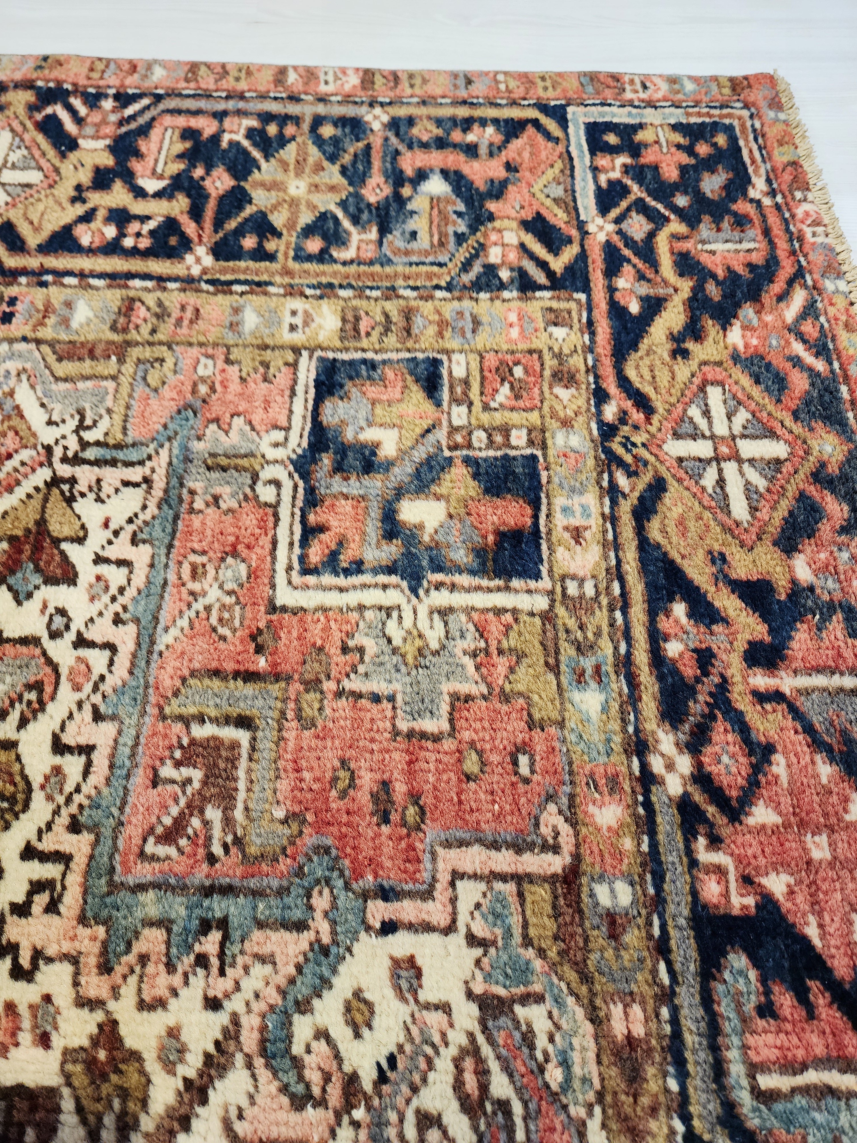 Vintage Persian Heriz Area Rug: Soft Red Oriental Design, 9'6'' x 6'9''