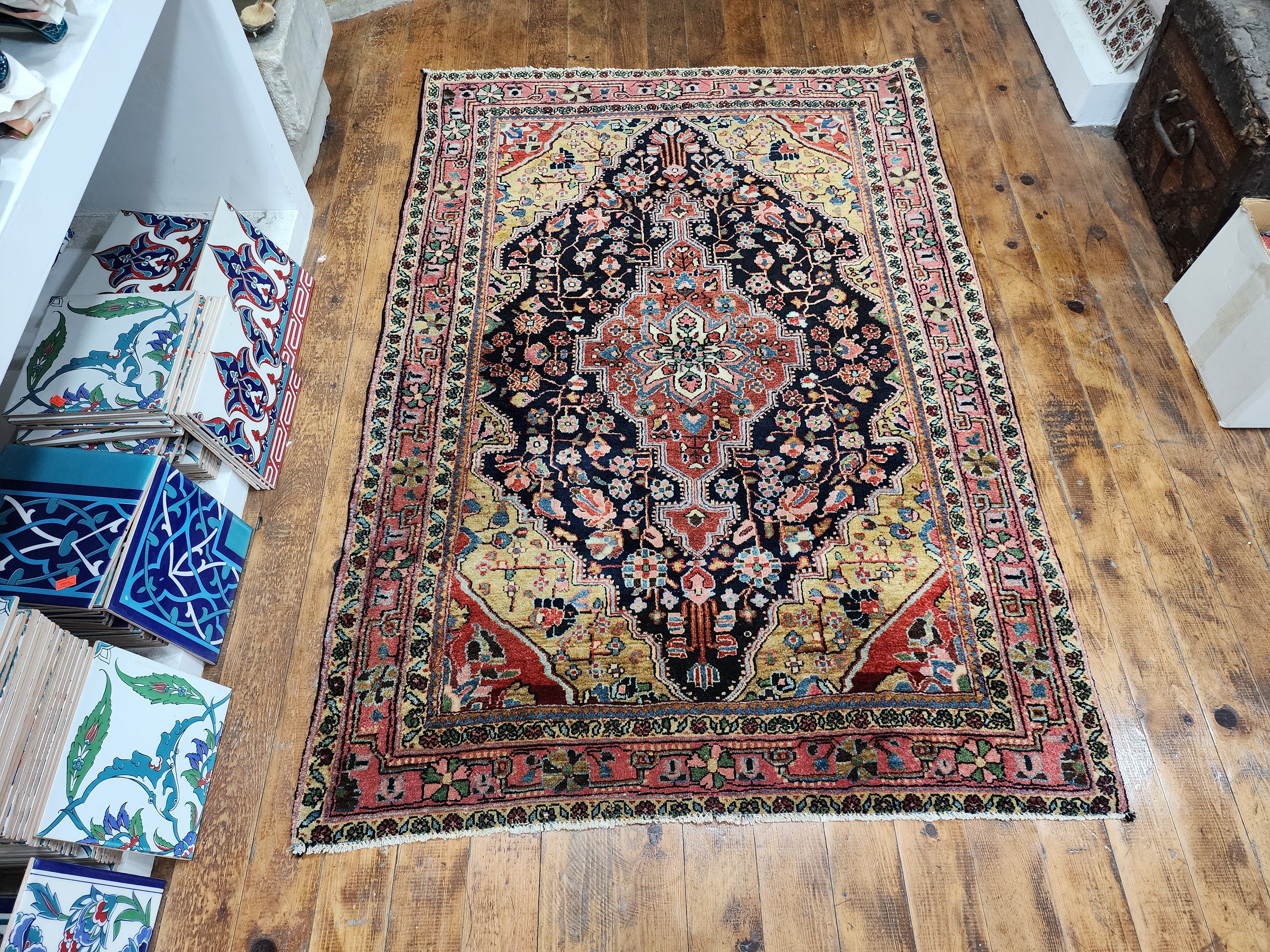 Vintage Zanjan Persian Rug 3'4''x4'9''