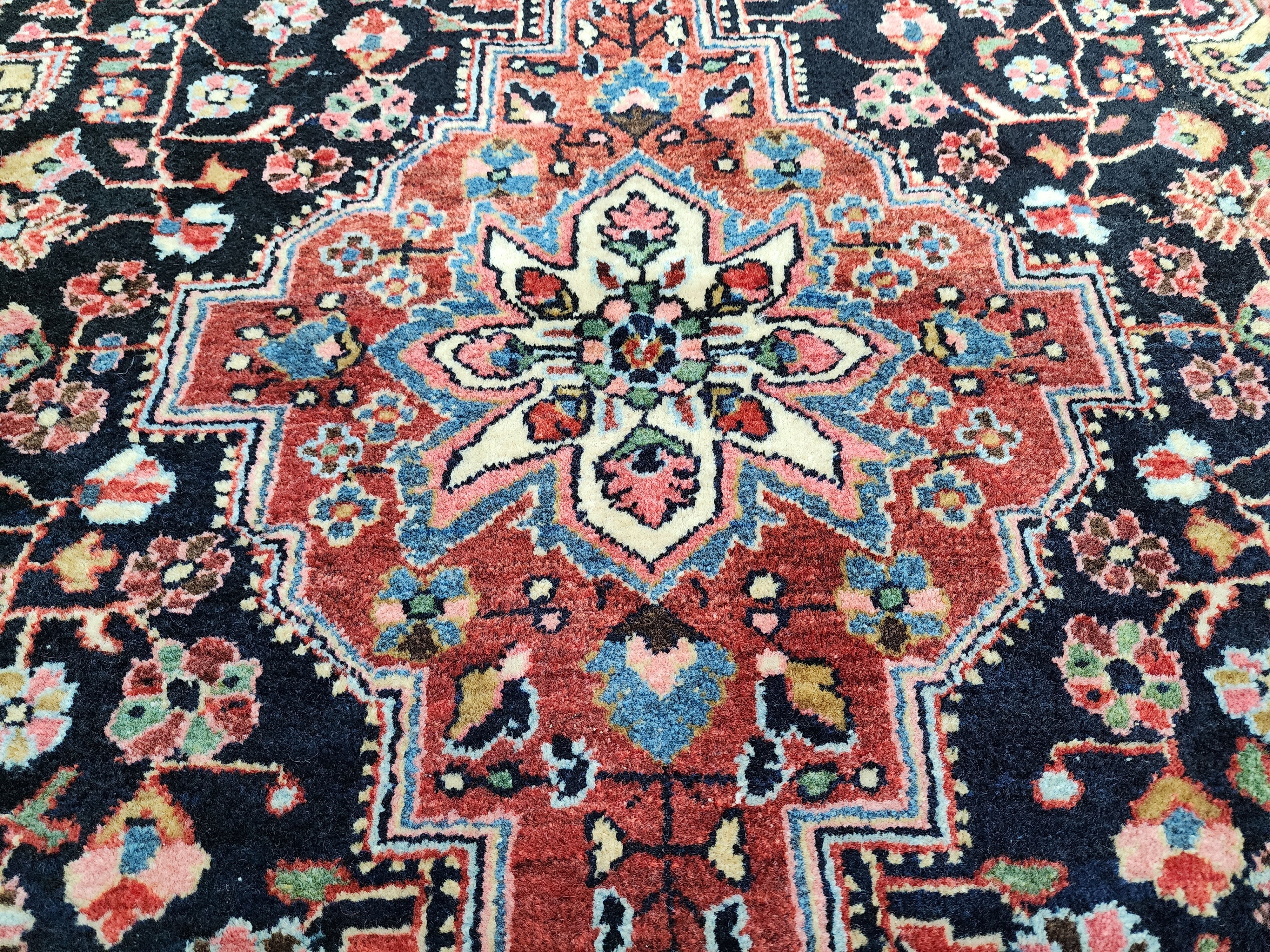 Vintage Zanjan Persian Rug 3'4''x4'9''