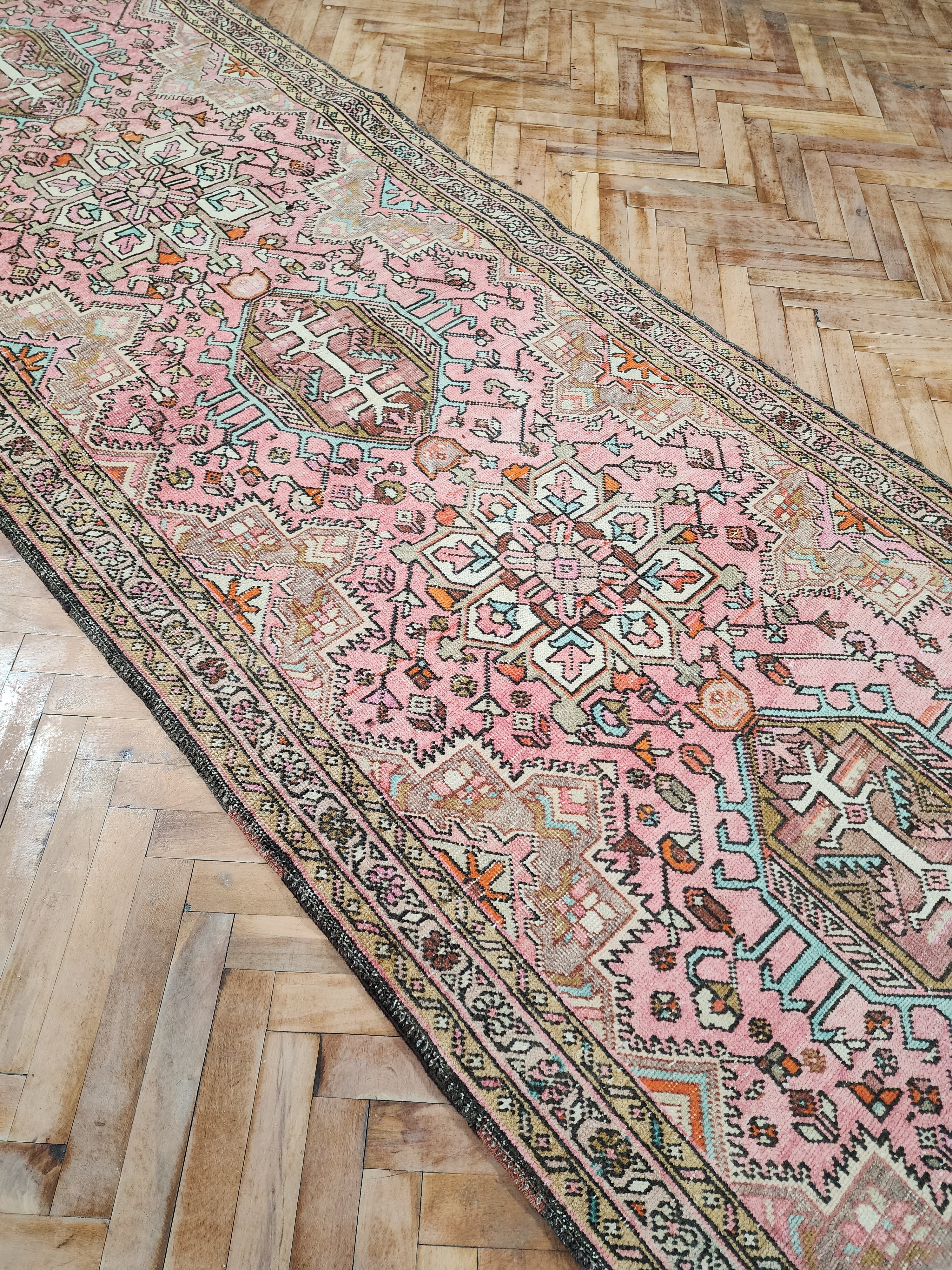 Tapis de couloir turc rose et marron Oushak 9 x 3, tapis ancien vieilli pâle surteint, tapis vintage en laine naturelle recyclée fait à la main