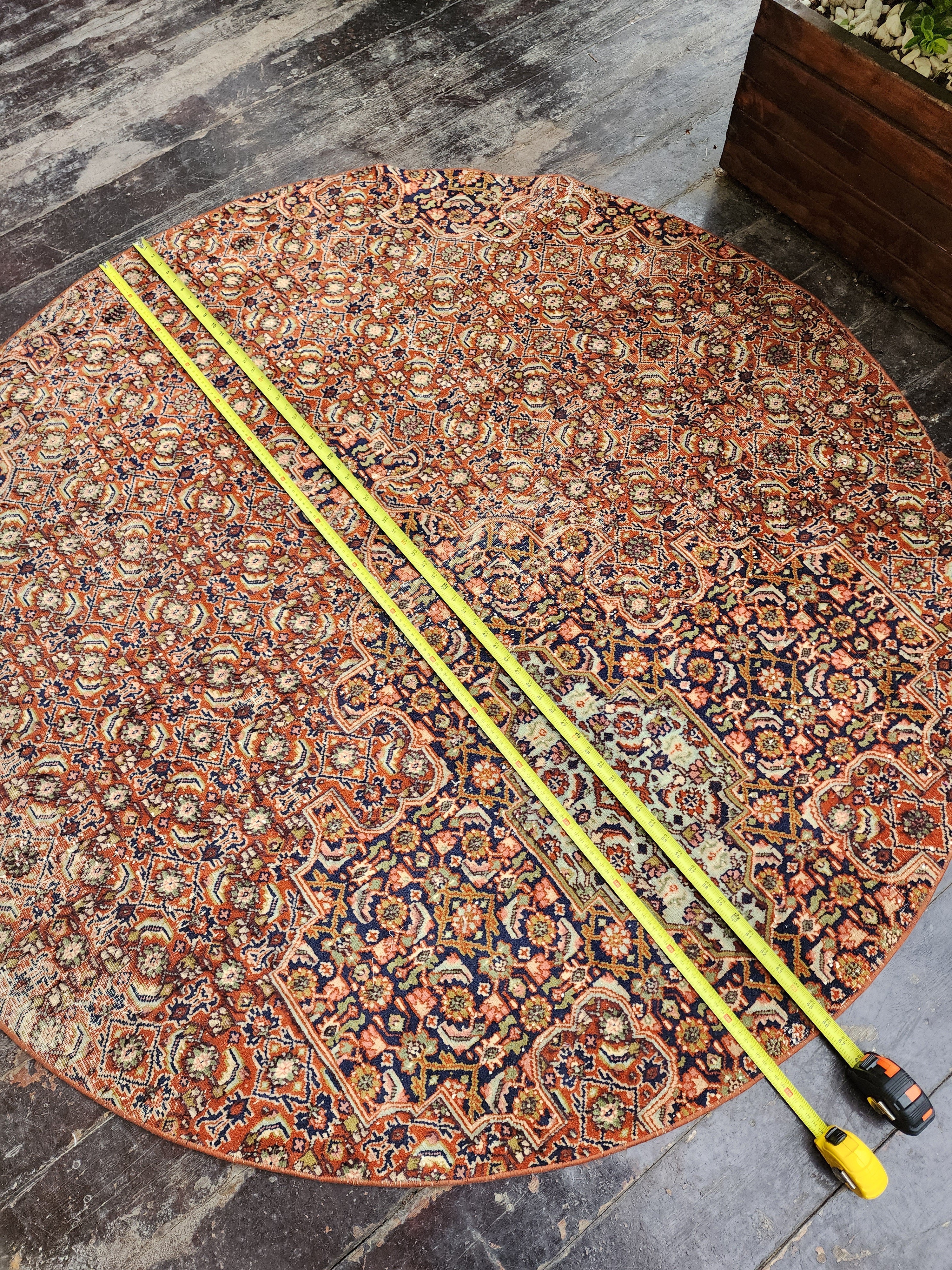 vintage Persian Area Rug — corner detail
