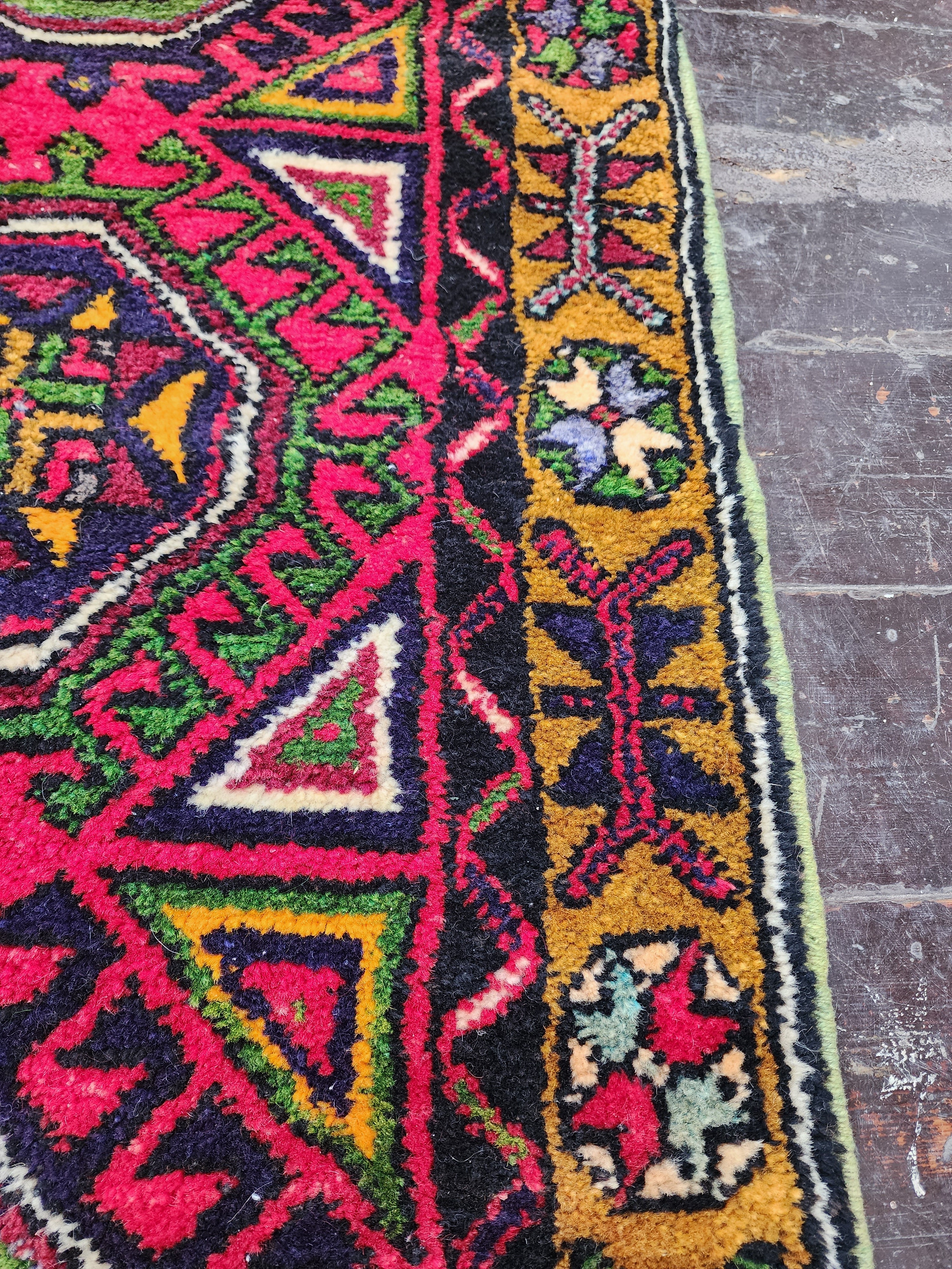 antique Oushak Wool Small Rug — pattern close-up