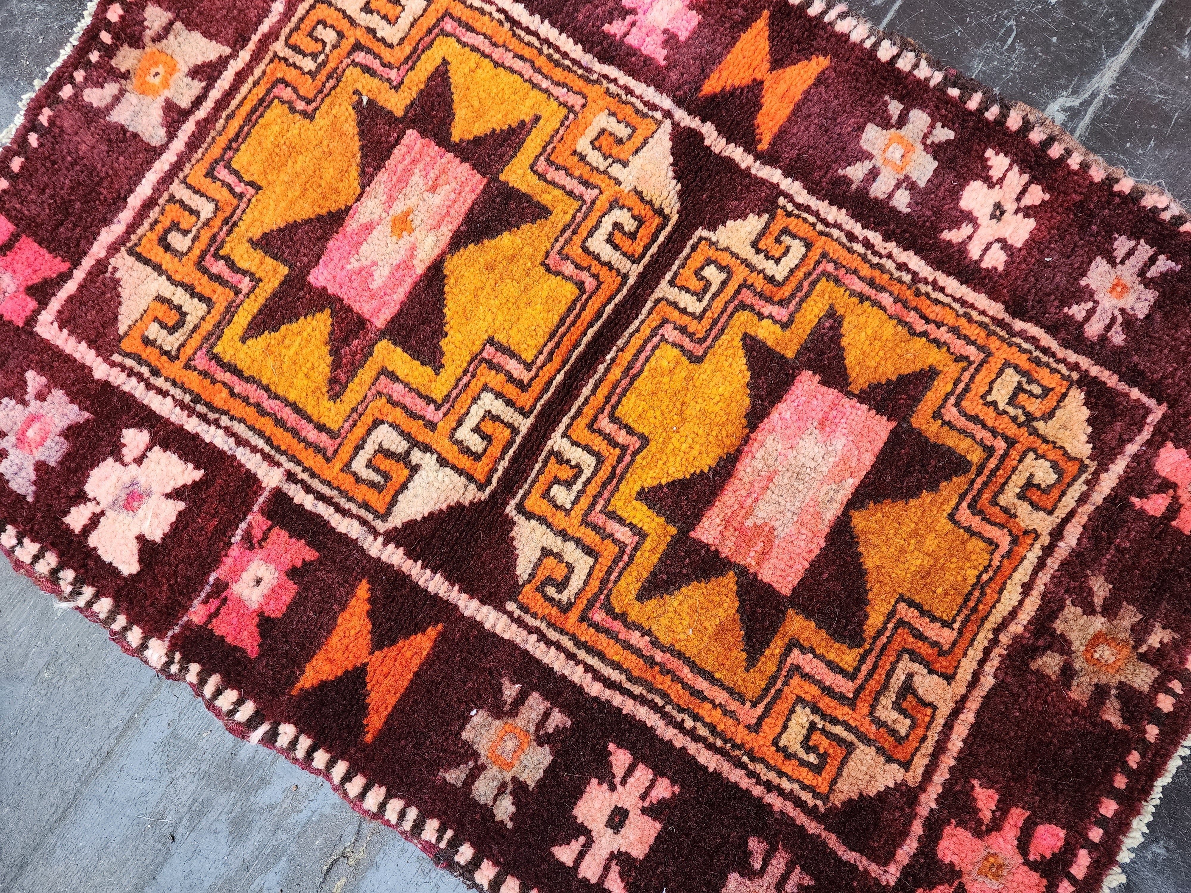Tapis turc vintage, tribal, nomade, bohème, rustique, décor 2'7"x1'9"
