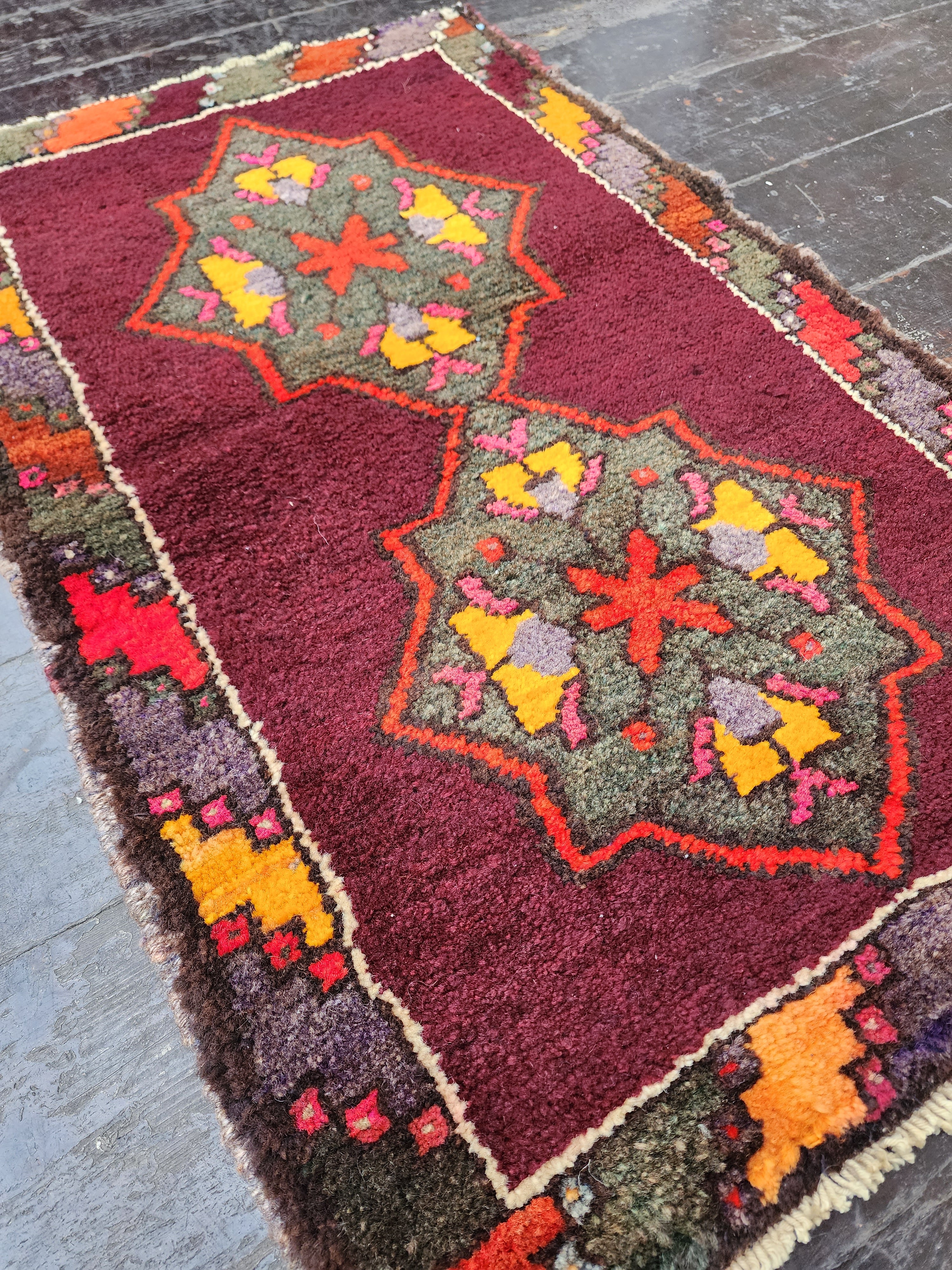 Alfombra turca vintage Kars, alfombra pequeña, 2'8" x 1'8"