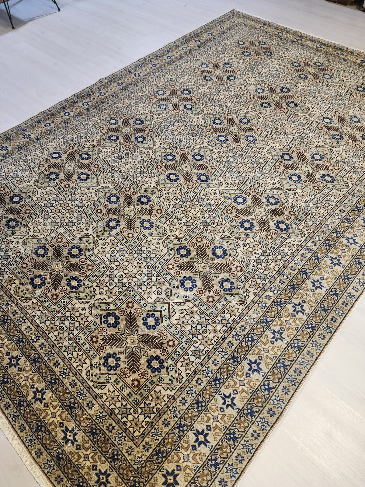 1950s Handwoven Kayseri Wool Rug, Seljuk Star Pattern, Organic Living Room Carpet