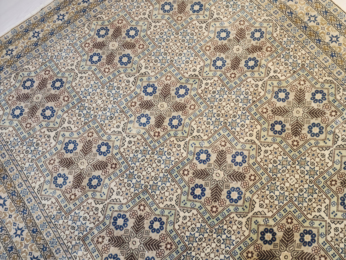 1950s Handwoven Kayseri Wool Rug, Seljuk Star Pattern, Organic Living Room Carpet