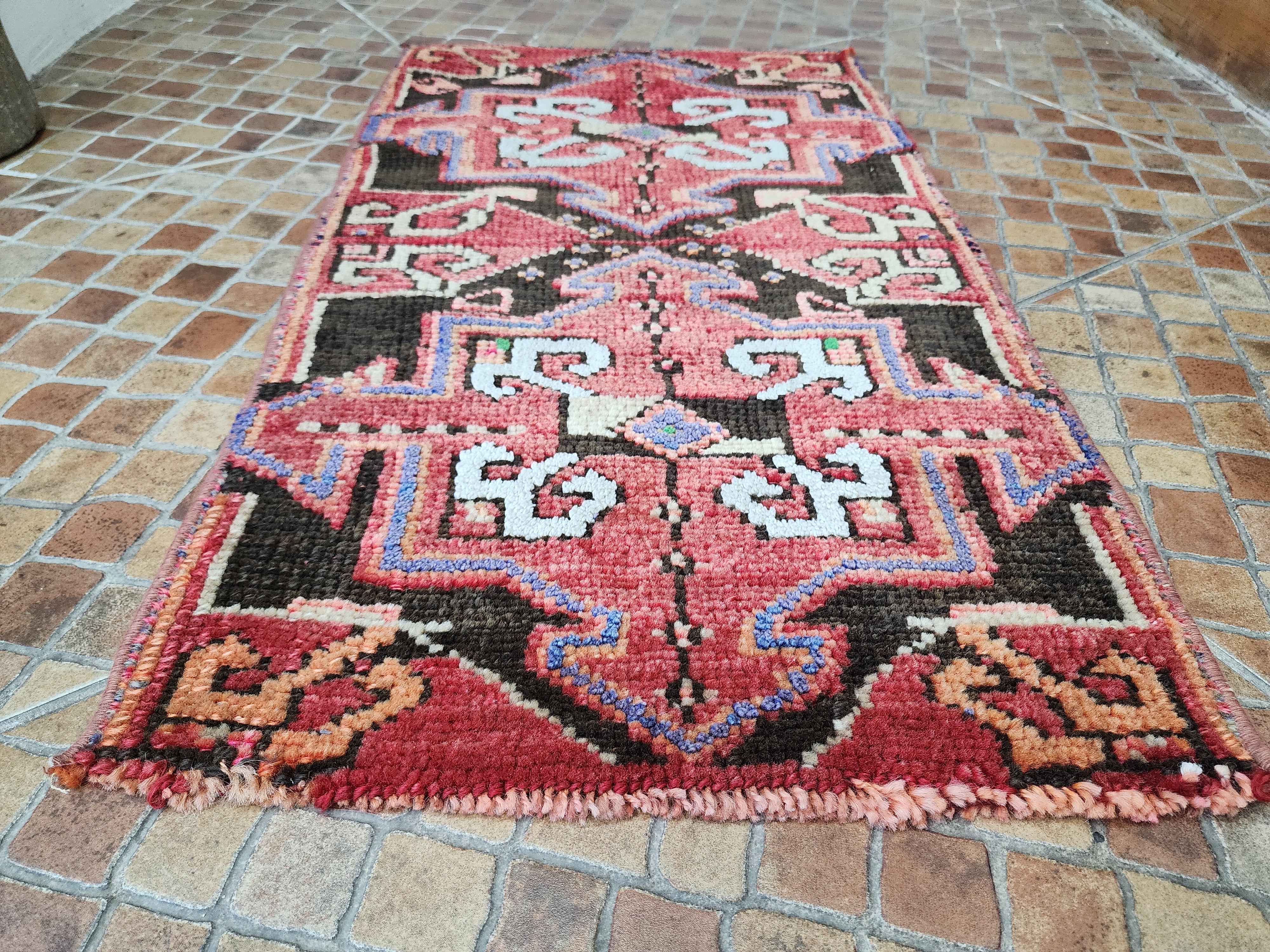antique Turkish Wool Small Rug — edge weave