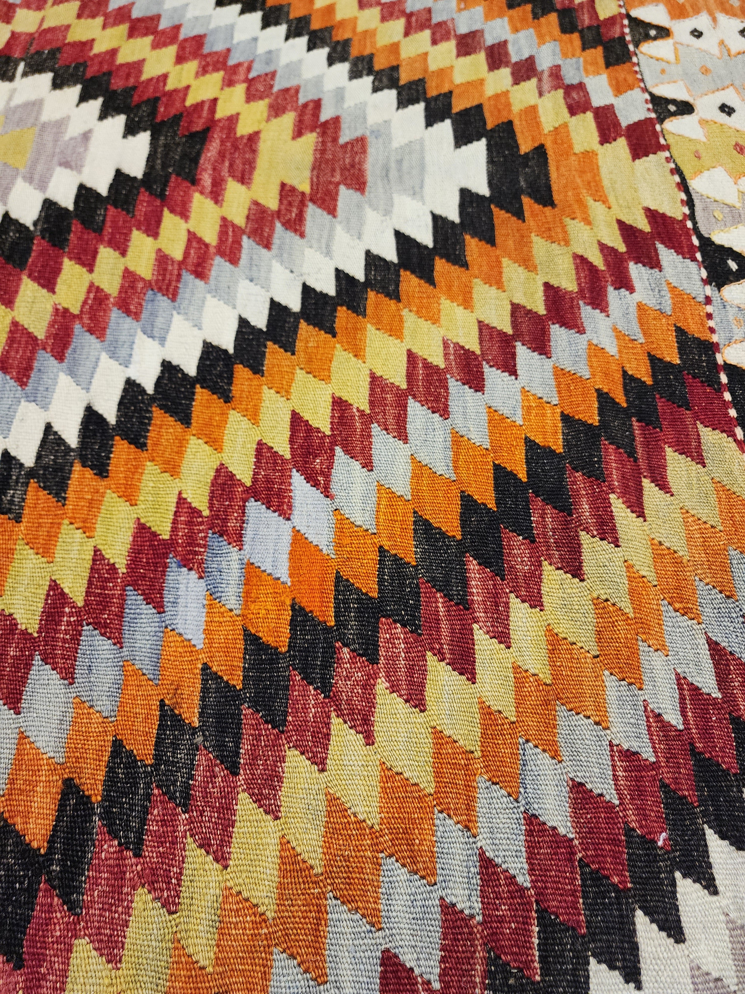 Turkish Kilim Rug, Handmade Organic Wool Rug, Anatolian Tribal Nomadic Moroccan Bohemian Living Room Rustic Decor Persian Area Rug 5'4"x4'3"