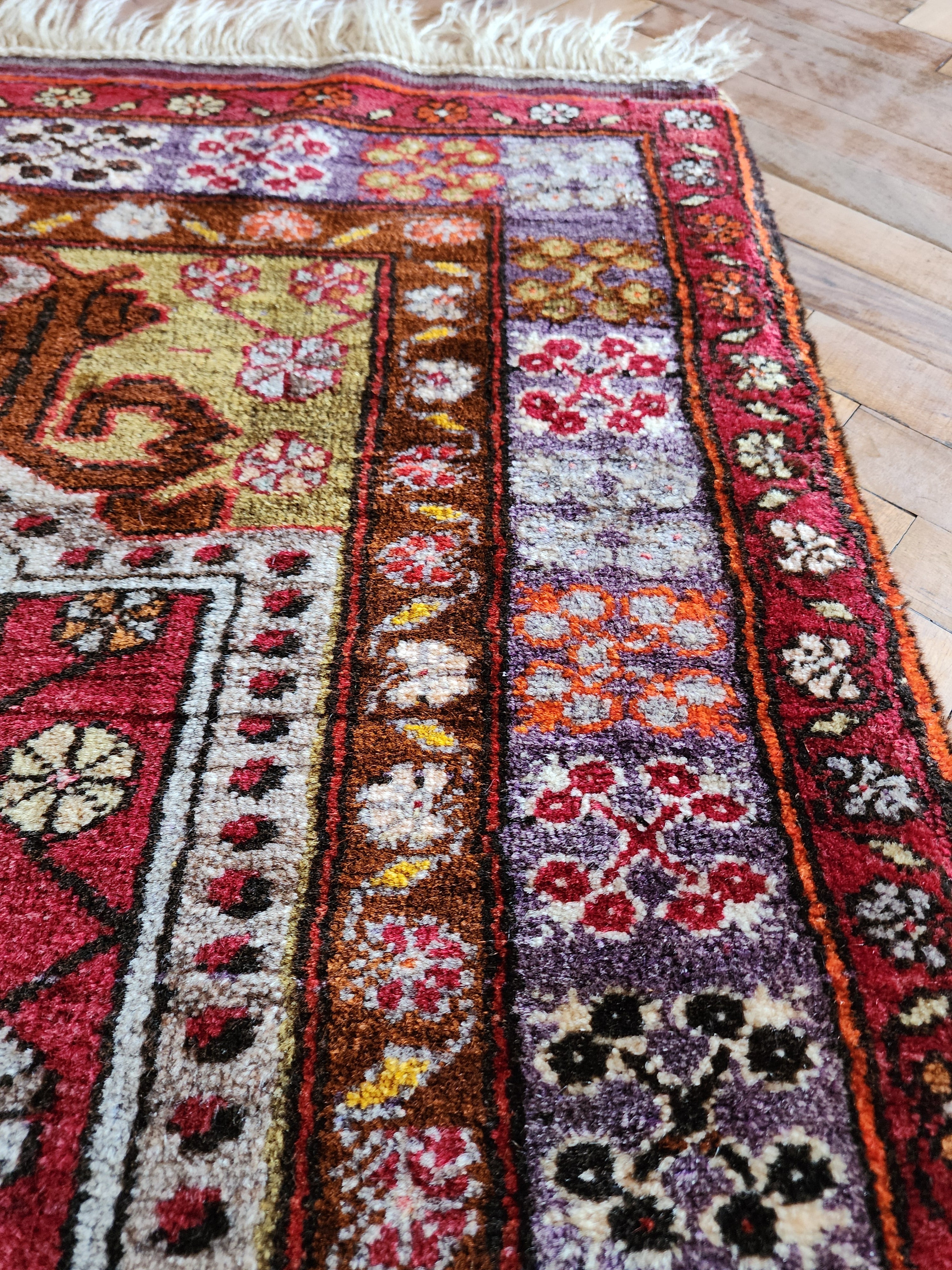 vintage Konya Wool Small Rug — corner detail