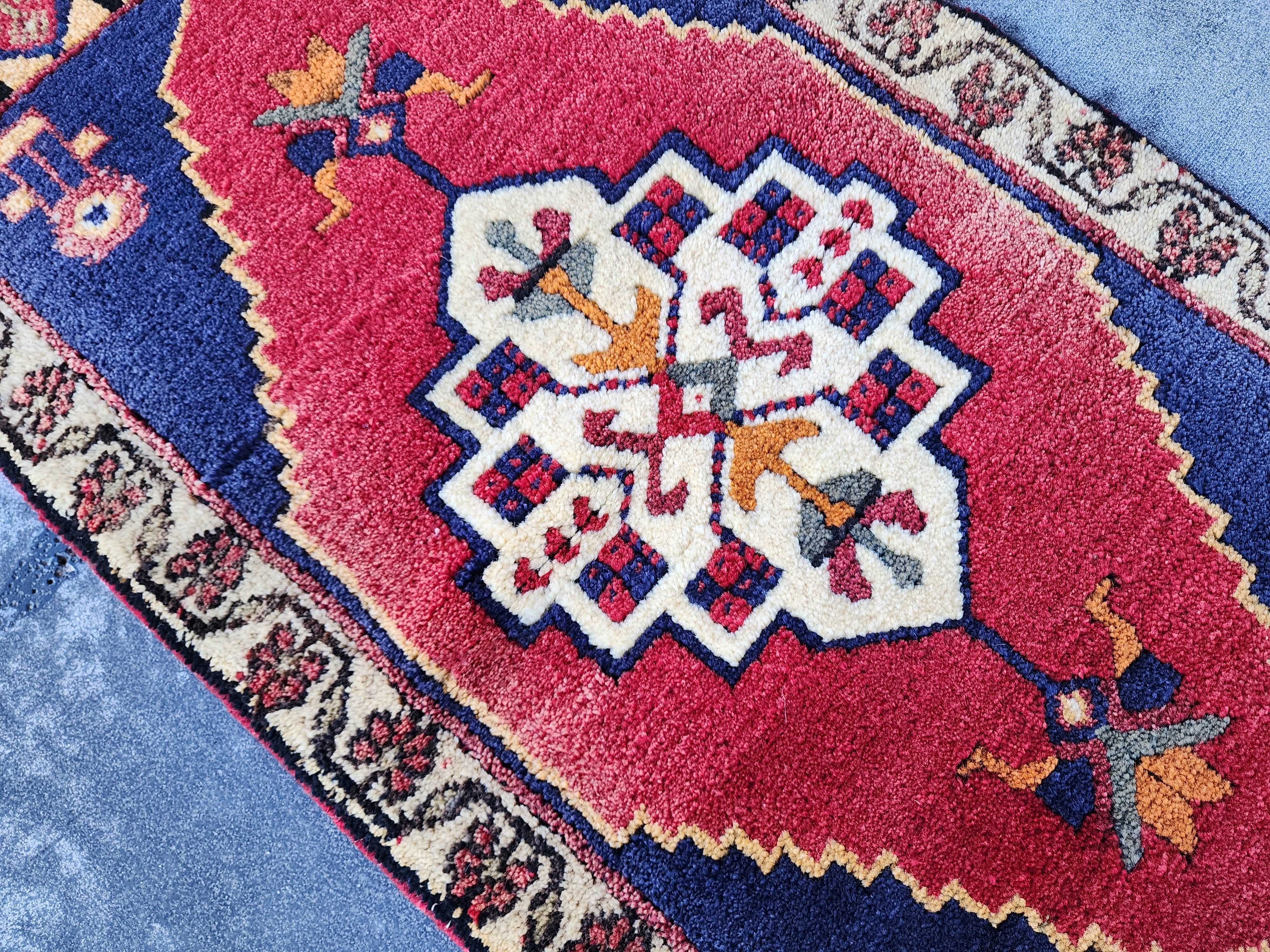 antique Anatolian Wool Small Rug — pattern close-up