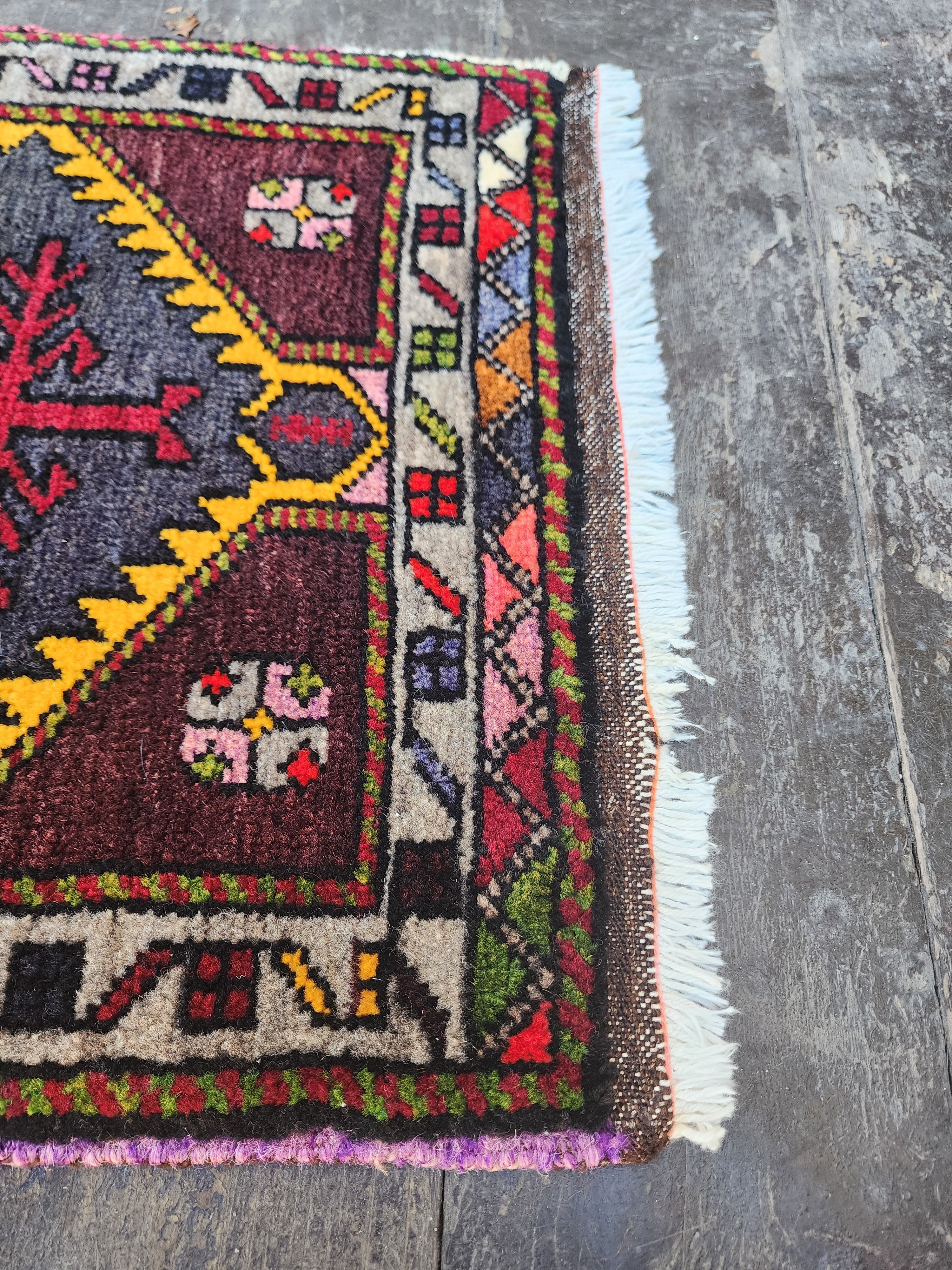 antique Anatolian Small Rug — corner detail