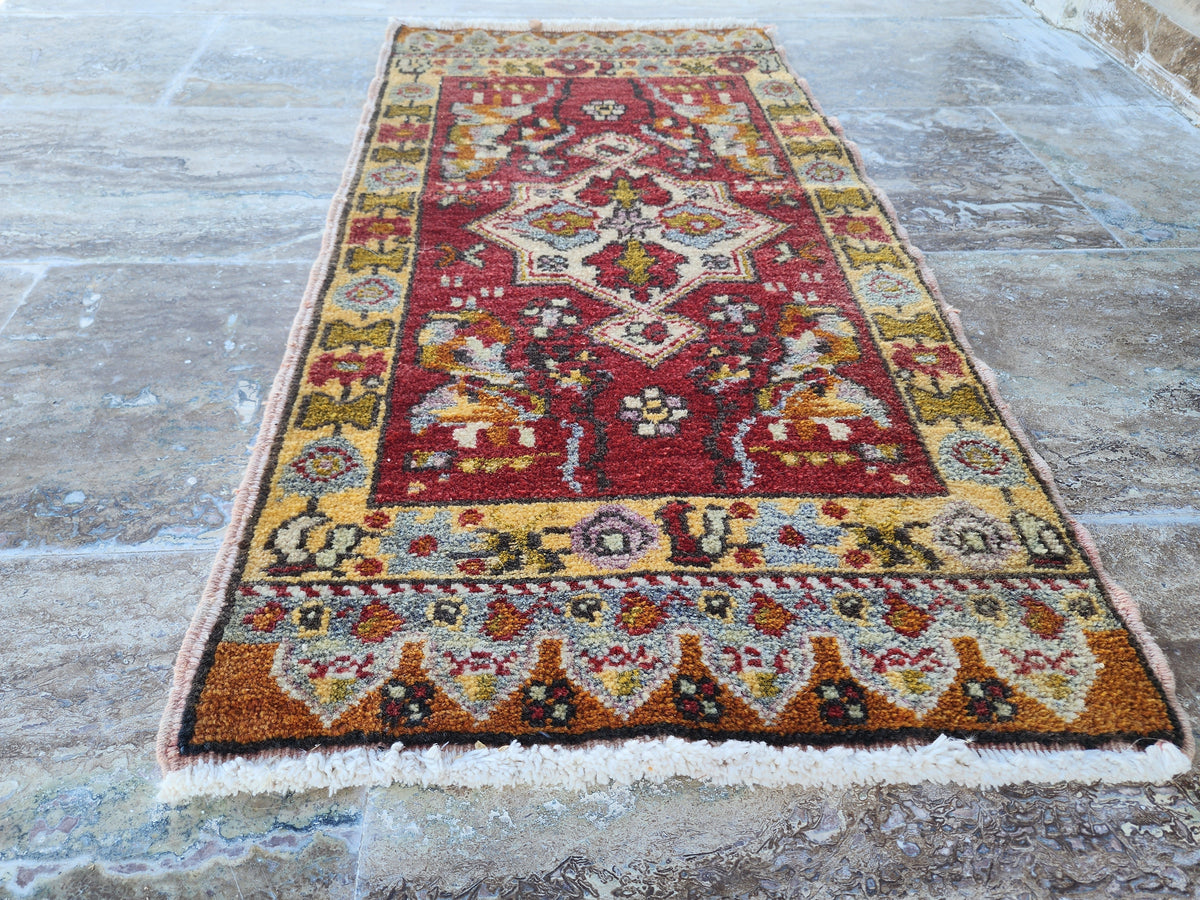 antique Oushak Wool Small Rug — edge weave