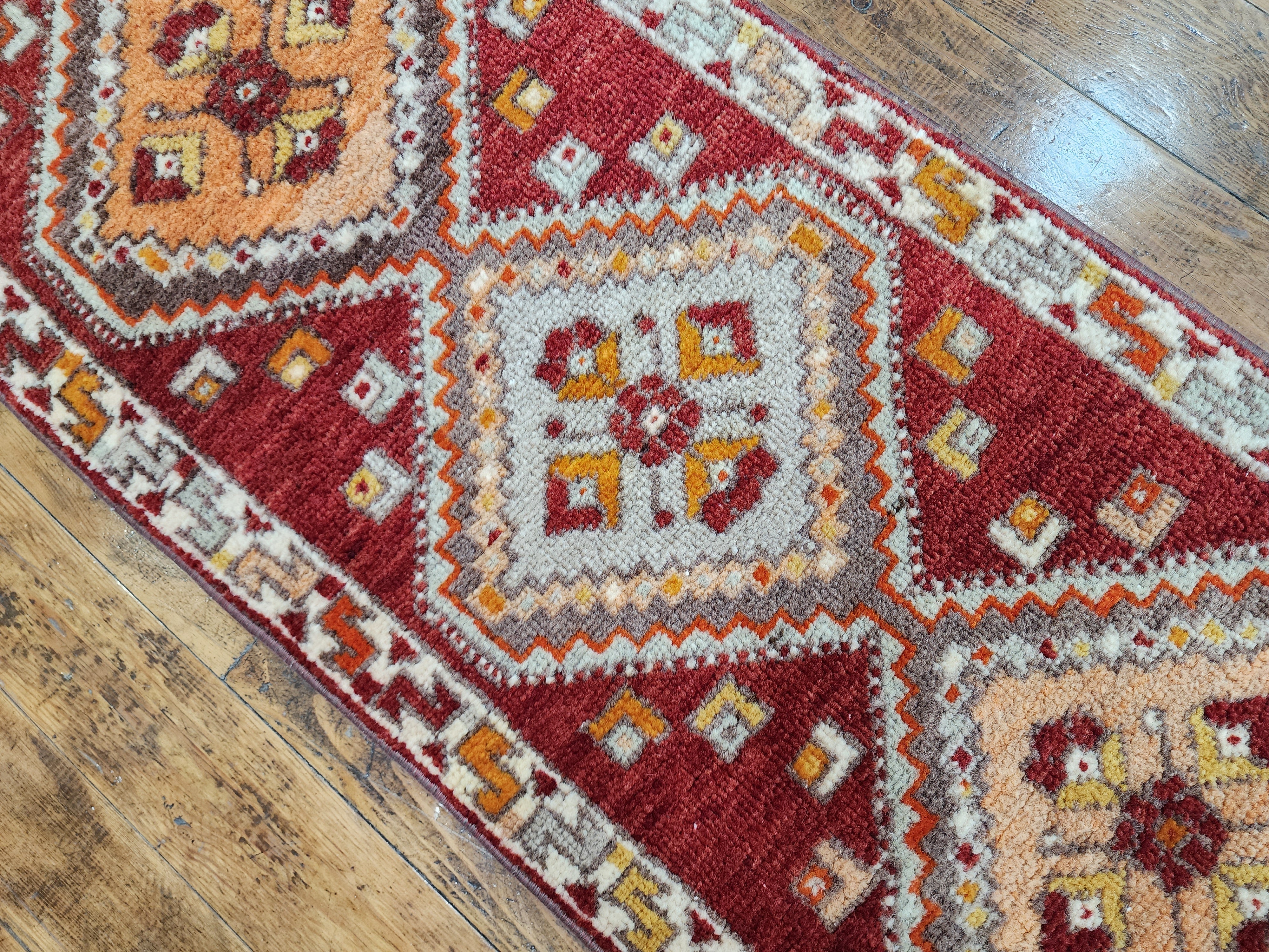vintage Sivas Wool Small Rug — pattern close-up