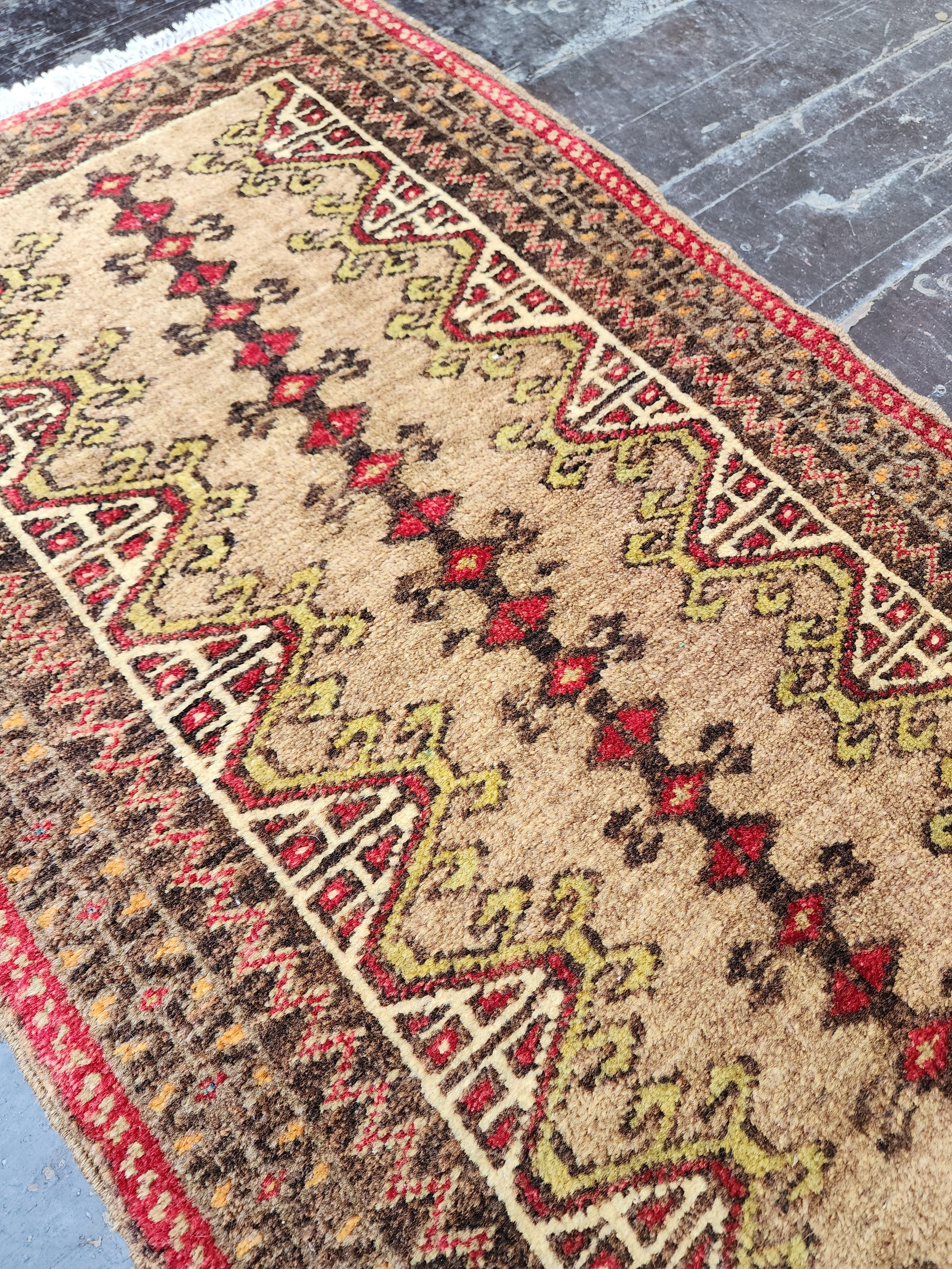 vintage Sivas Small Rug — pattern close-up