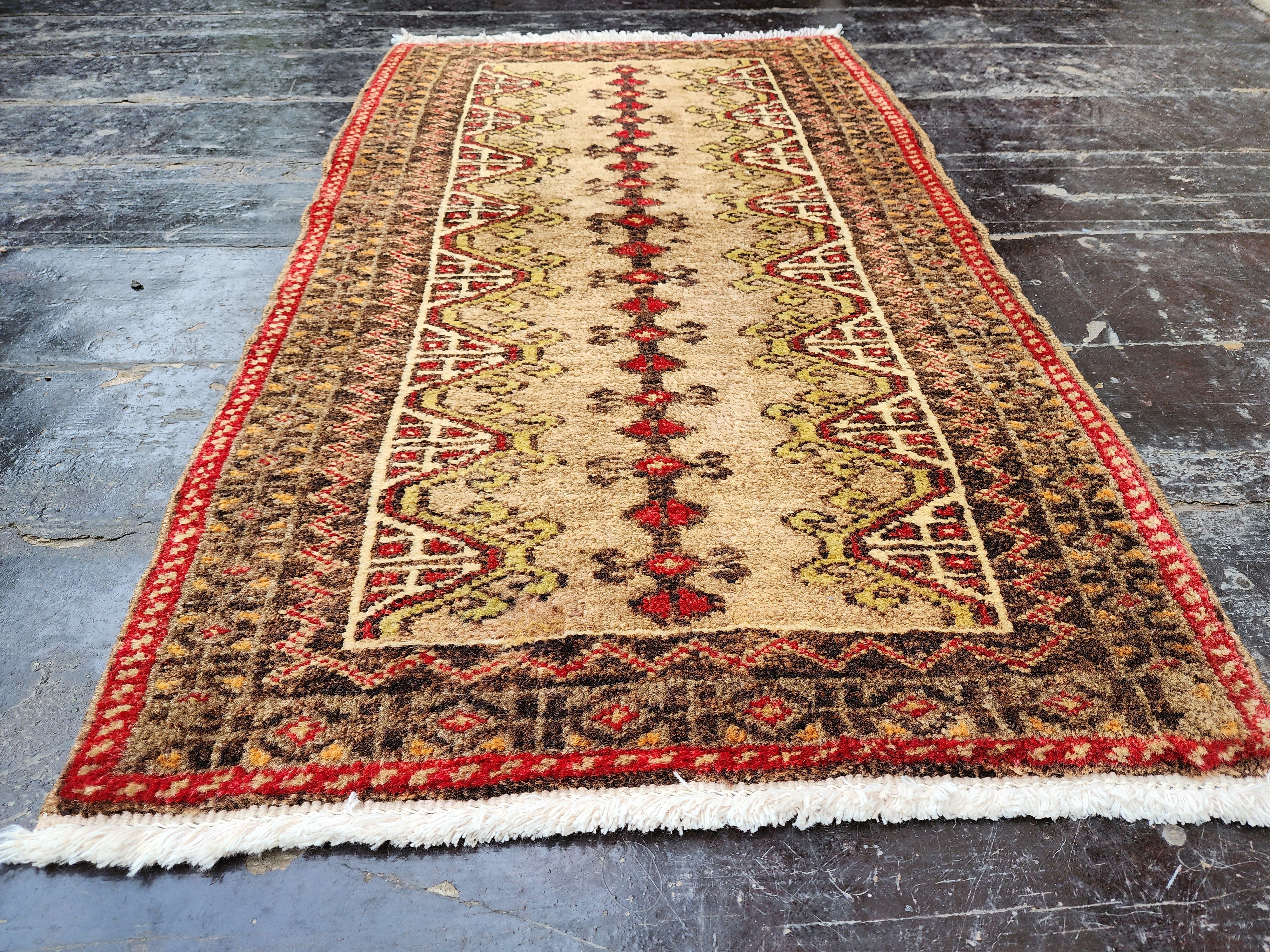 vintage Sivas Small Rug — corner detail