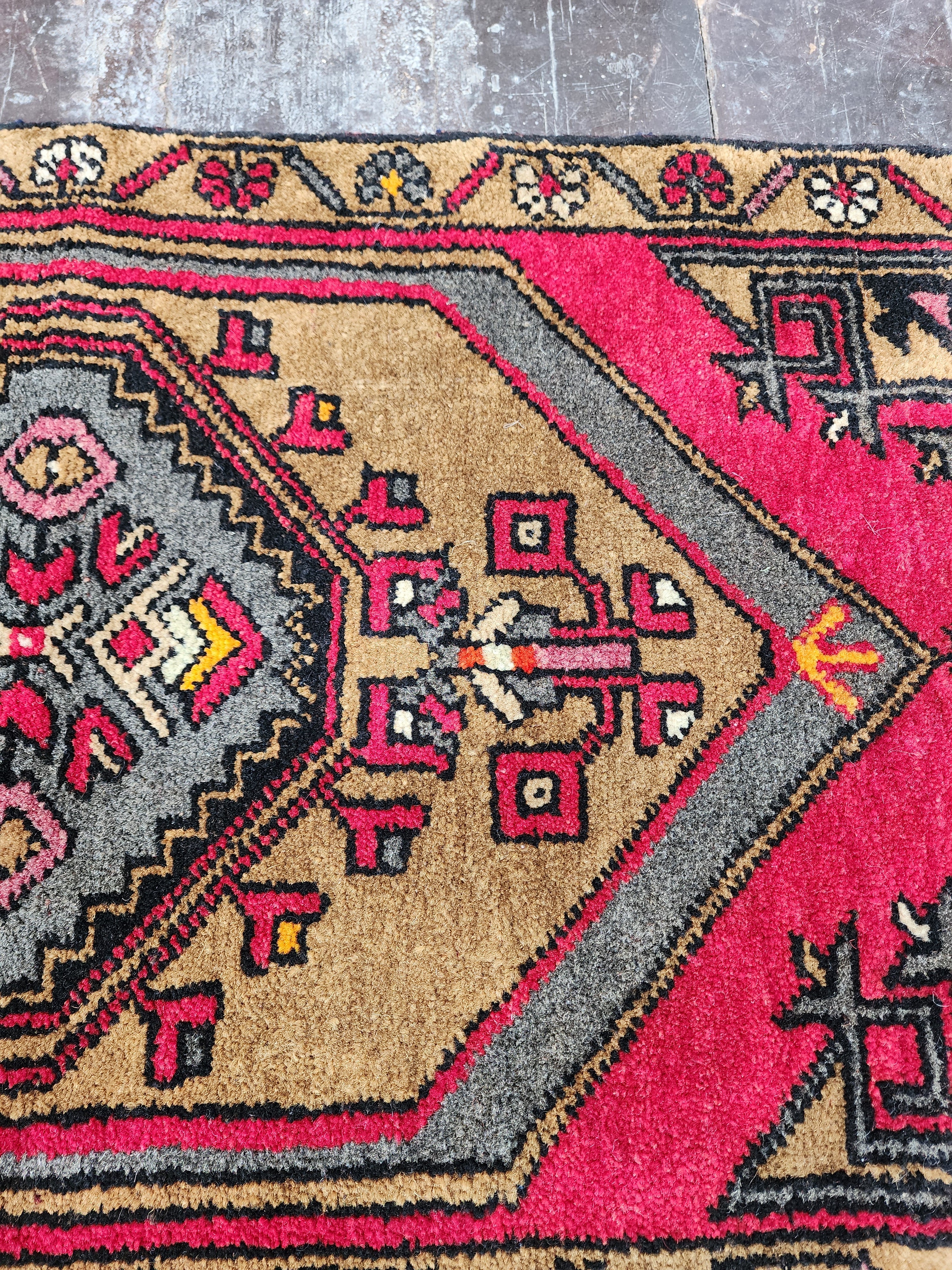 vintage Kayseri Small Rug — corner detail
