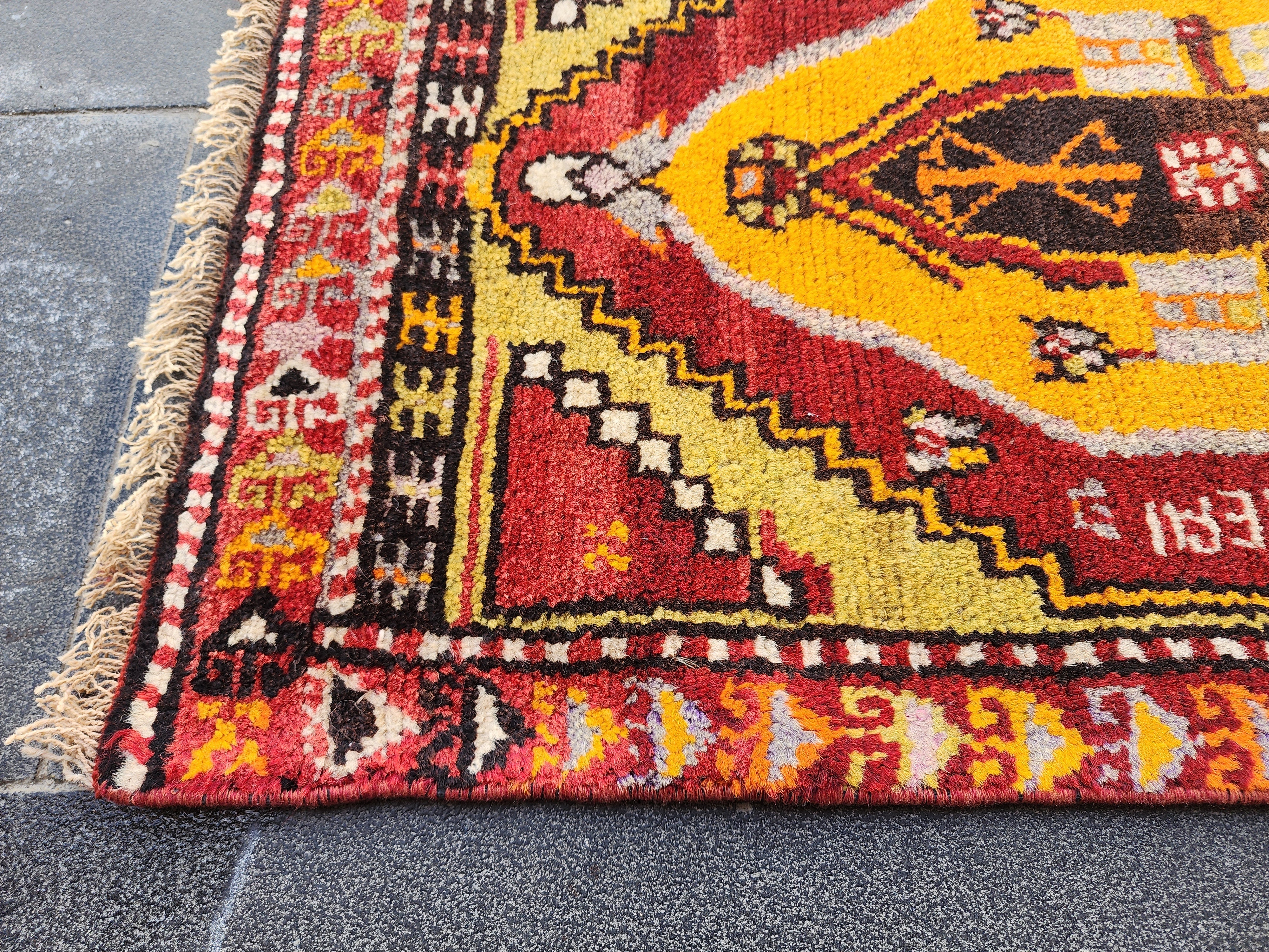 vintage Anatolian Wool Small Rug — edge weave