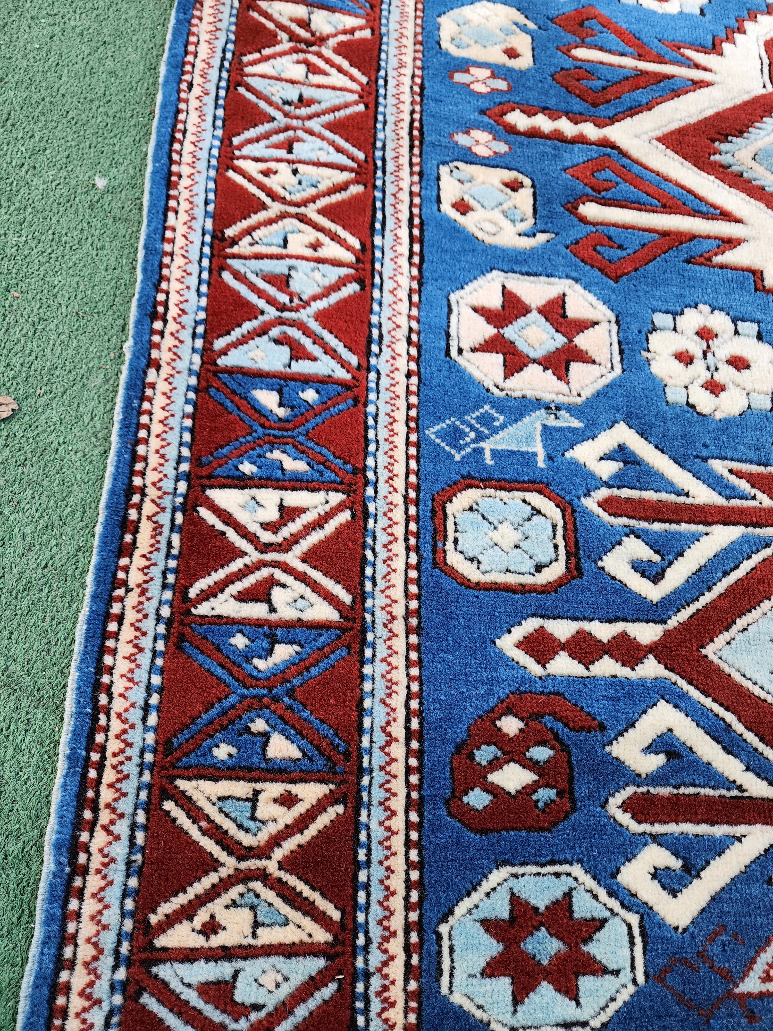 vintage Anatolian Wool Small Rug — pattern close-up