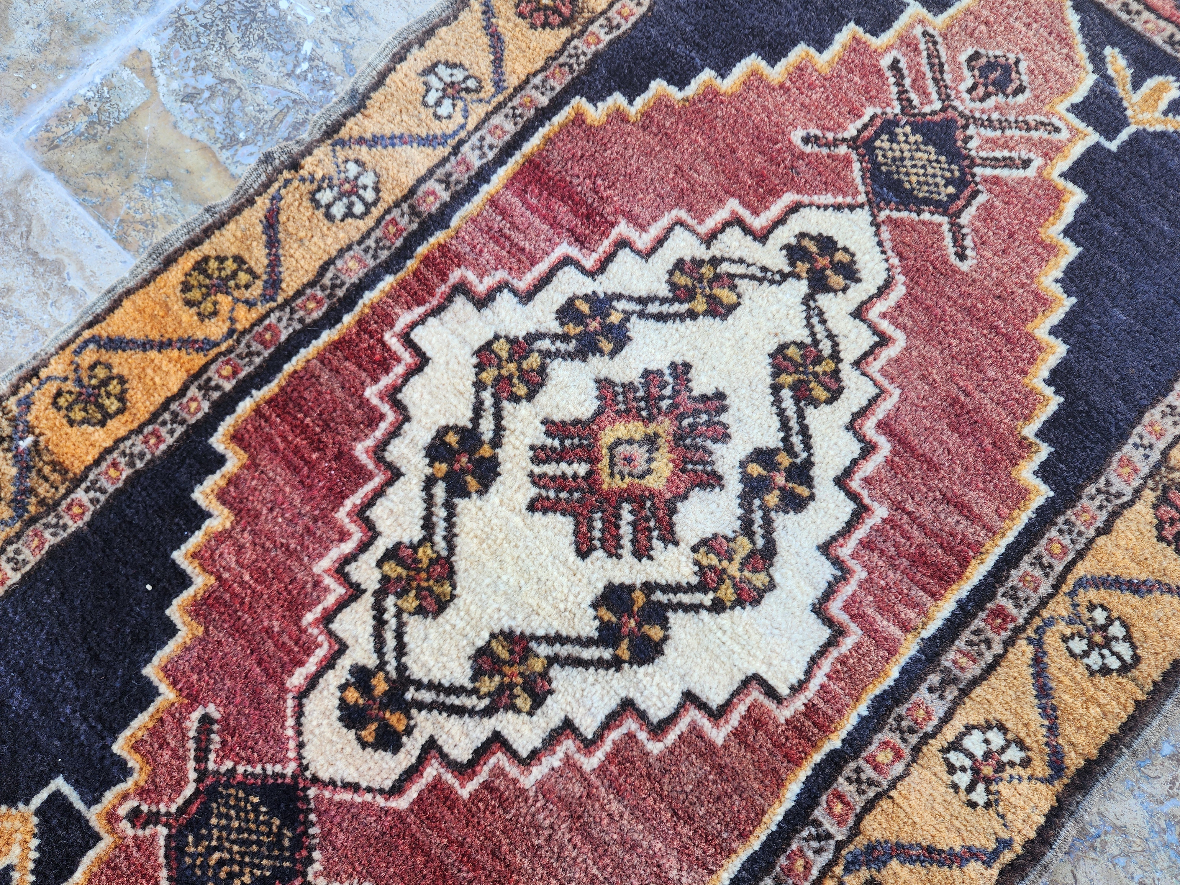 Small Vintage Rug 3 ft 2 in x 1 ft 8 in Purple/ Orrange and Blue Geometric Medallion Mat Handmade from Natural Wool for Entry or Bedroom