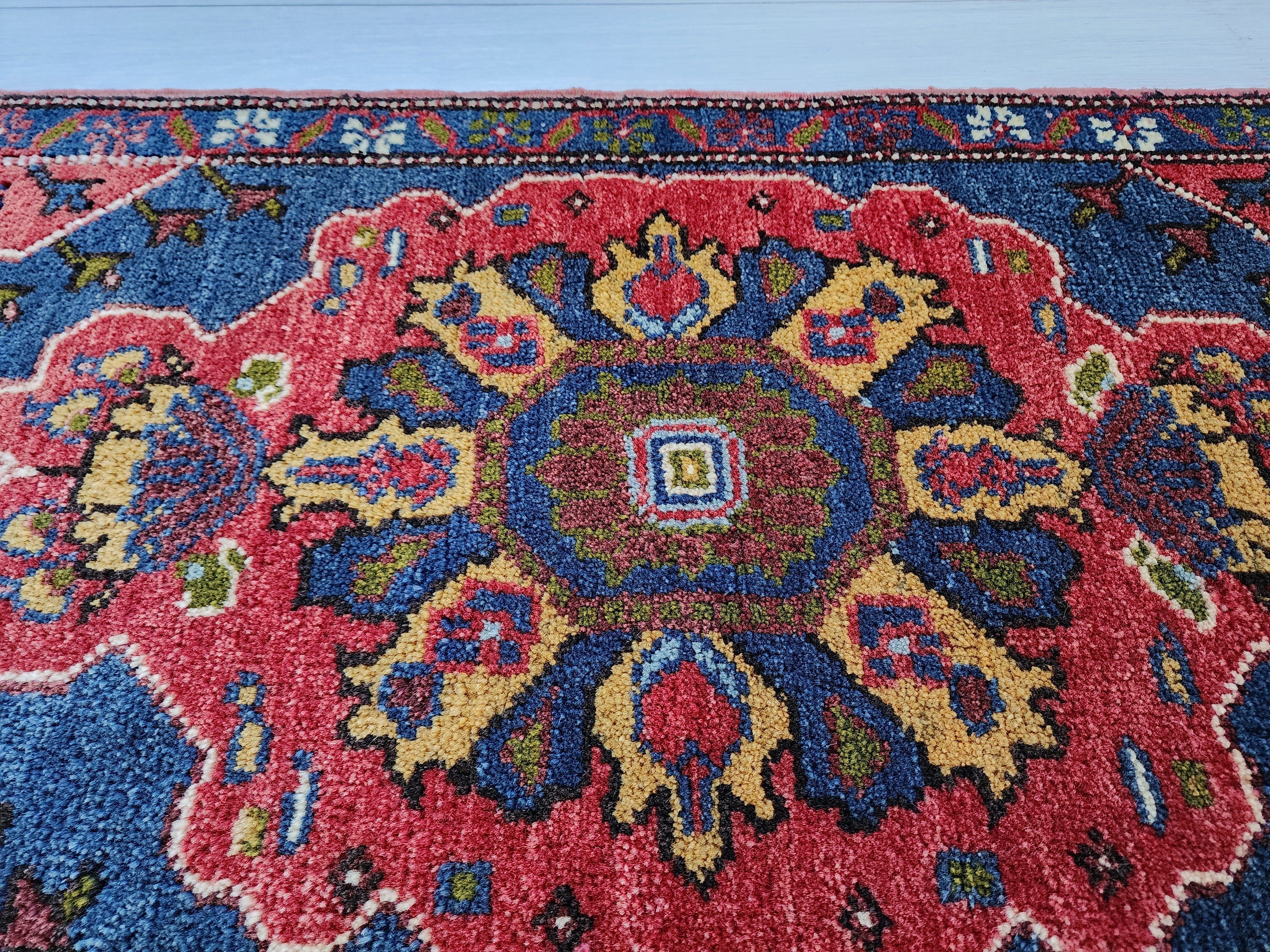 vintage Anatolian Wool Small Rug — corner detail