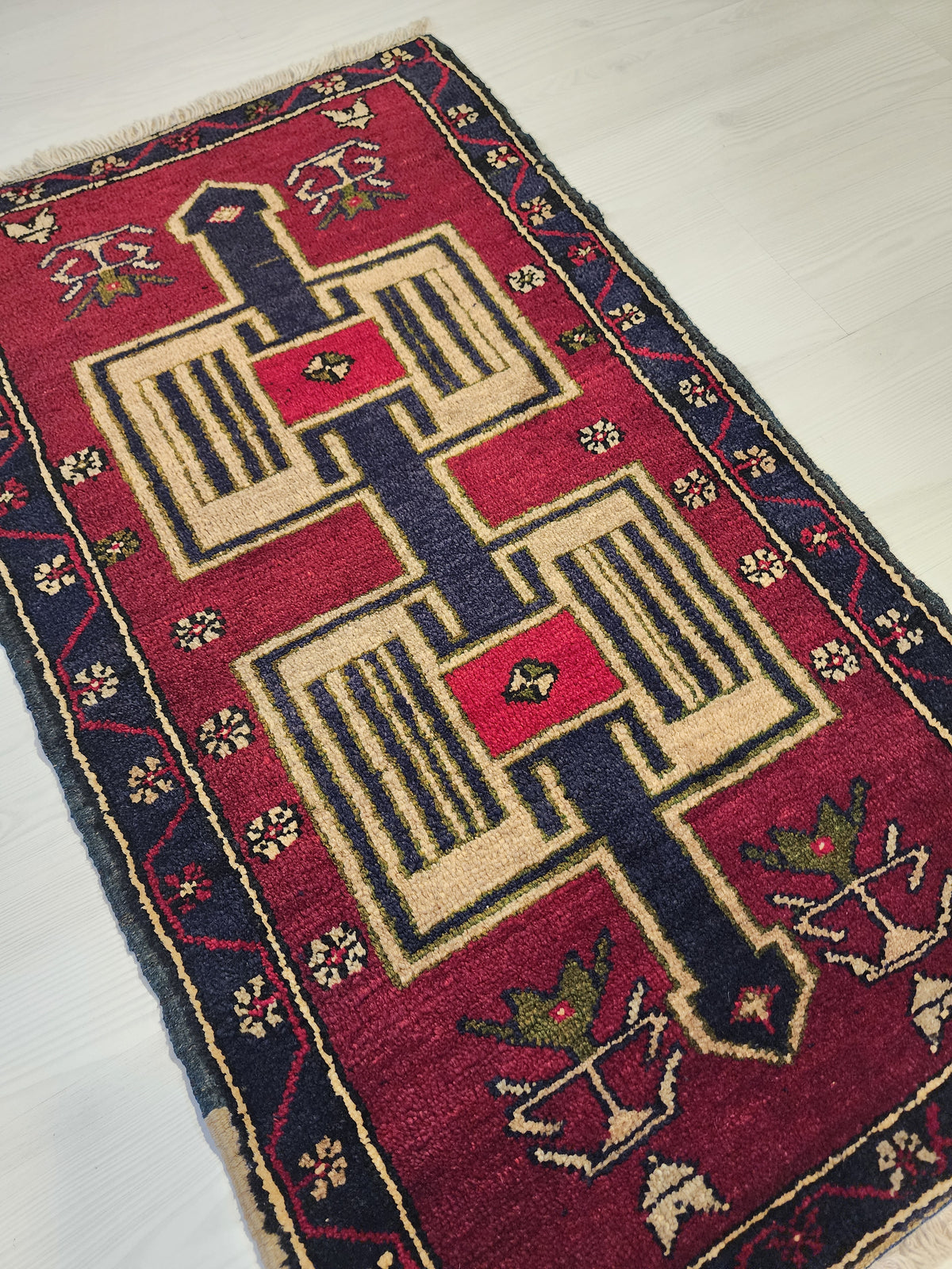 Vintage Adana rug in red, blue and beige, 1'10" x 3'2", photo 3