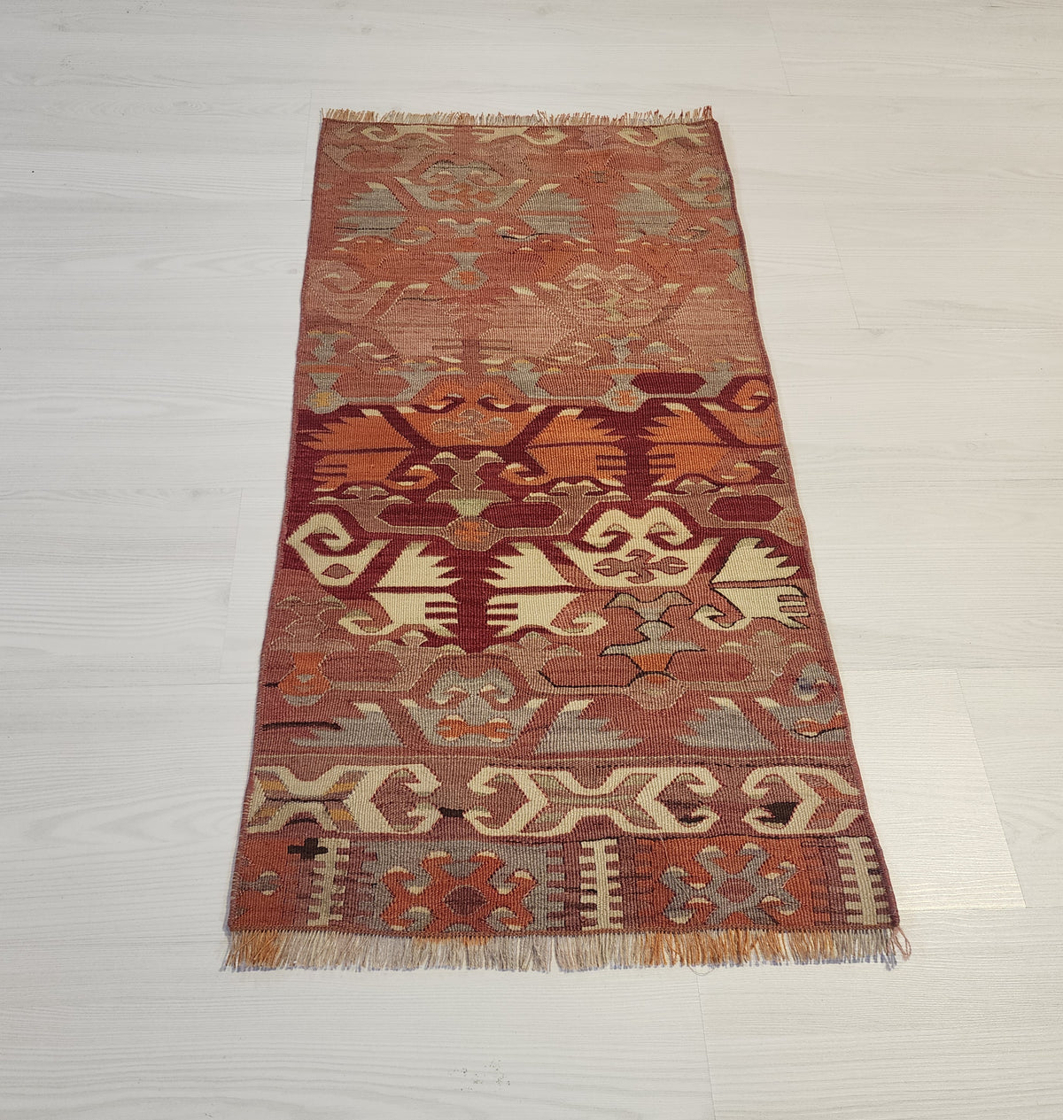 Vintage Afyon kilim rug in pink and orange, 1'7" x 3', photo 2