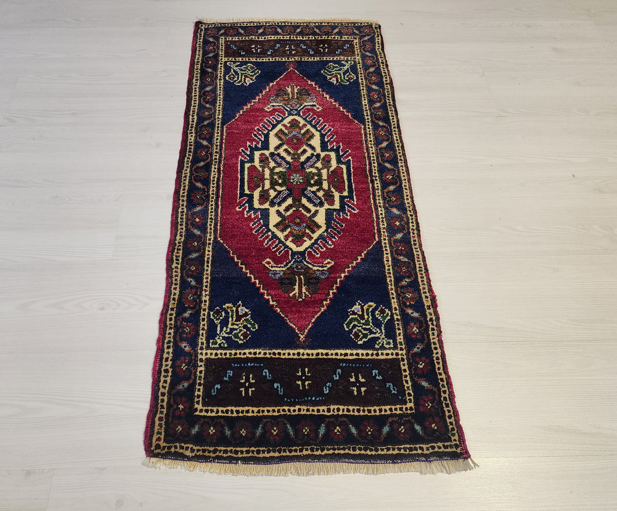 Vintage Işıklar rug in blue, red and white, 1'9" x 3'10", photo 2
