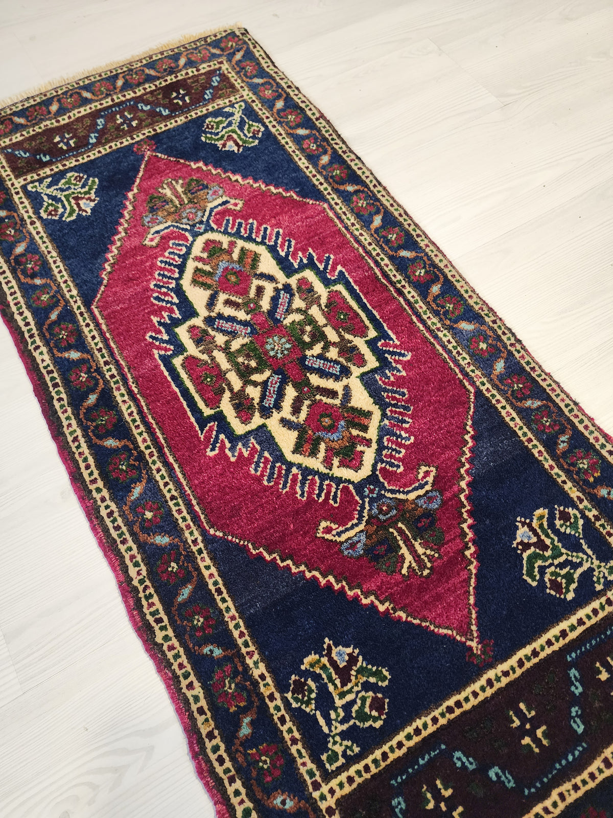 Vintage Işıklar rug in blue, red and white, 1'9" x 3'10", photo 3