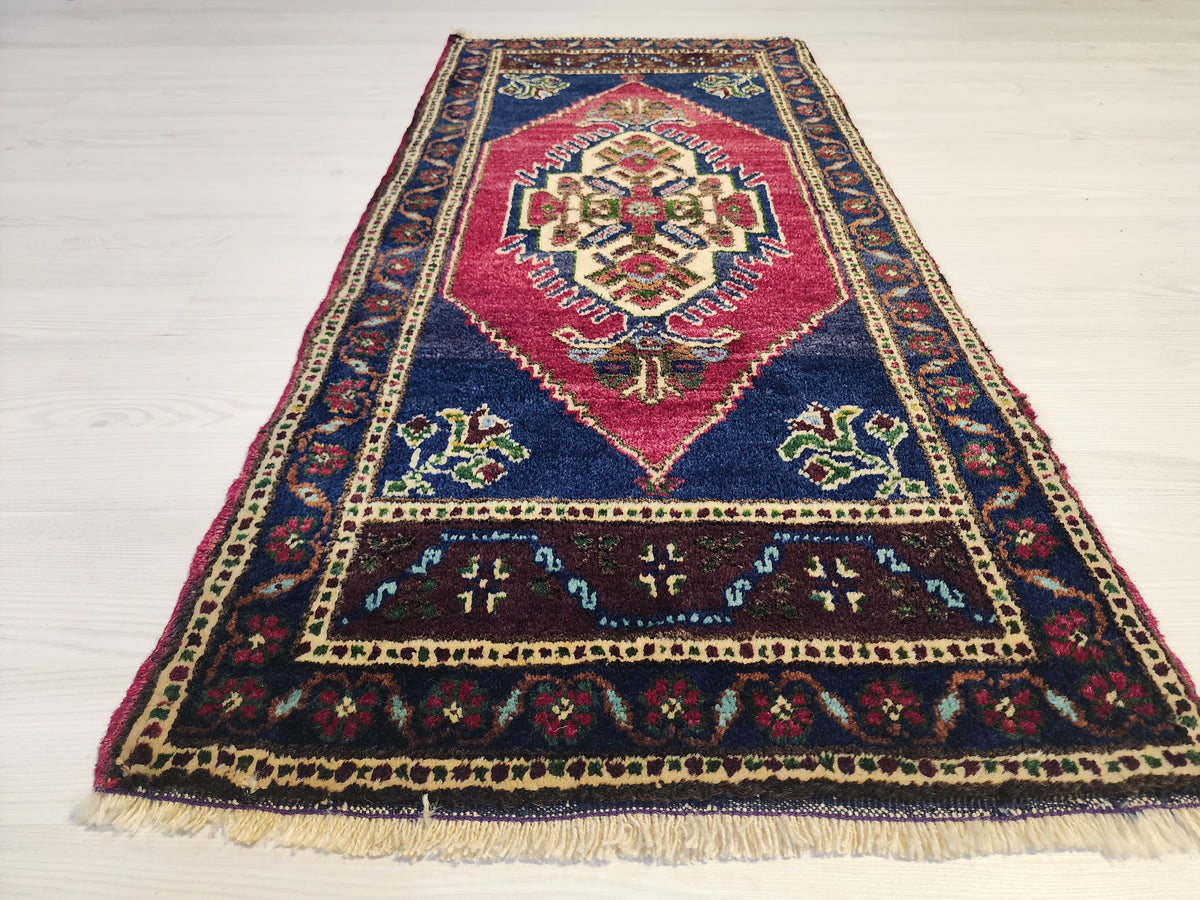 Vintage Işıklar rug in blue, red and white, 1'9" x 3'10", photo 9
