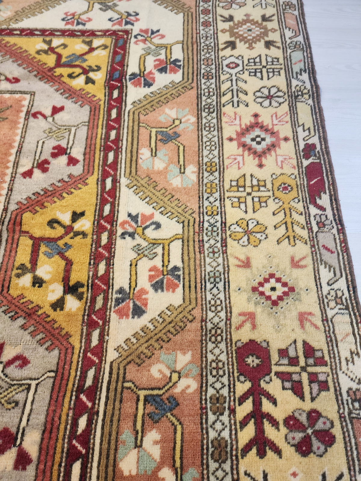 Vintage Karaova rug in beige, pink and yellow, 6'5" x 9'7", photo 7