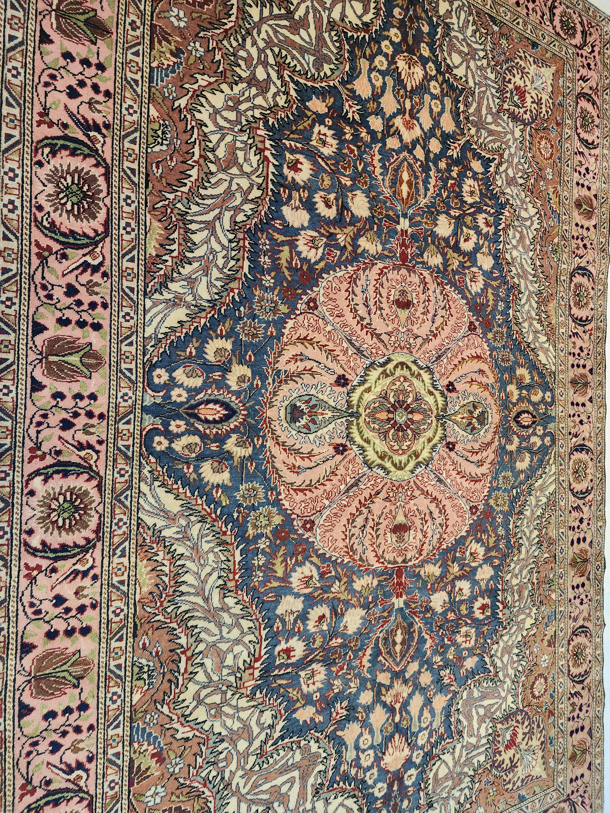 Vintage Kayseri medallion rug in blue, pink and beige, 6'6" x 9'9", photo 9