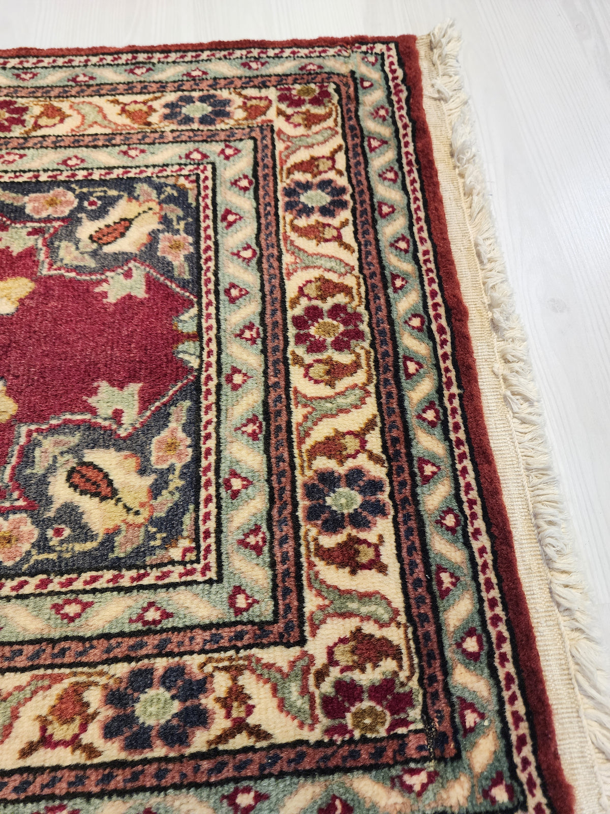 Vintage Kayseri rug in red and green, 2' x 3'5", photo 6
