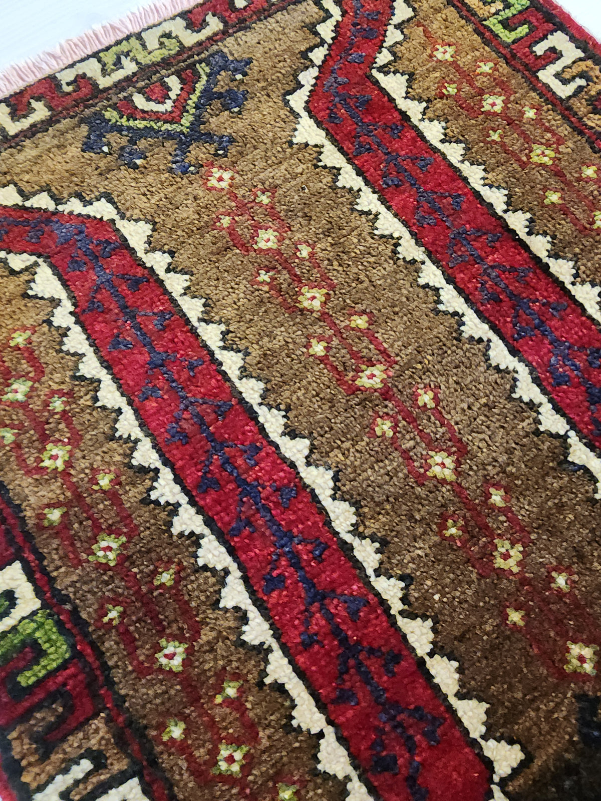 Vintage Konya rug in brown and red, 1'6" x 3'4", photo 7