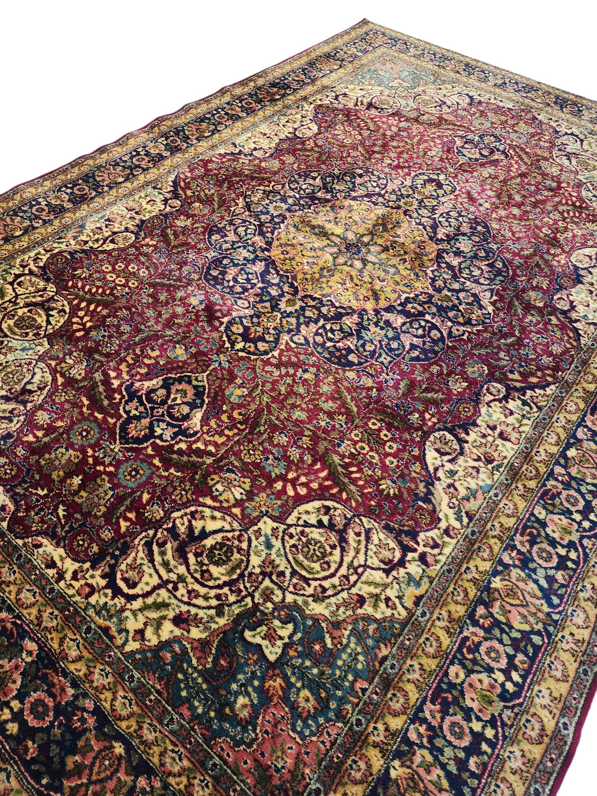 Vintage Ladik medallion rug in red, blue and beige, 6'10" x 10'2", photo 12