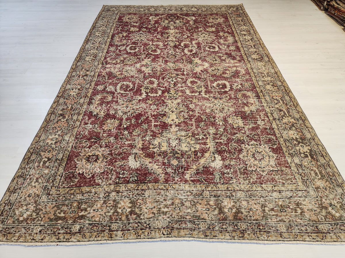 Vintage Turkish Oushak Hand-Knotted Wool Rug, Distressed Floral Carpet (6'8''x10'9'')