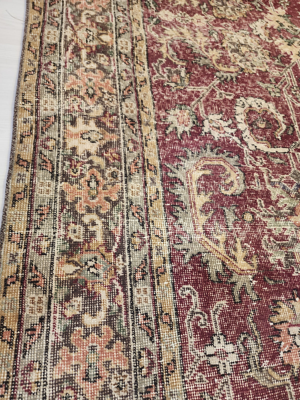 Vintage Turkish Oushak Hand-Knotted Wool Rug, Distressed Floral Carpet (6'8''x10'9'')