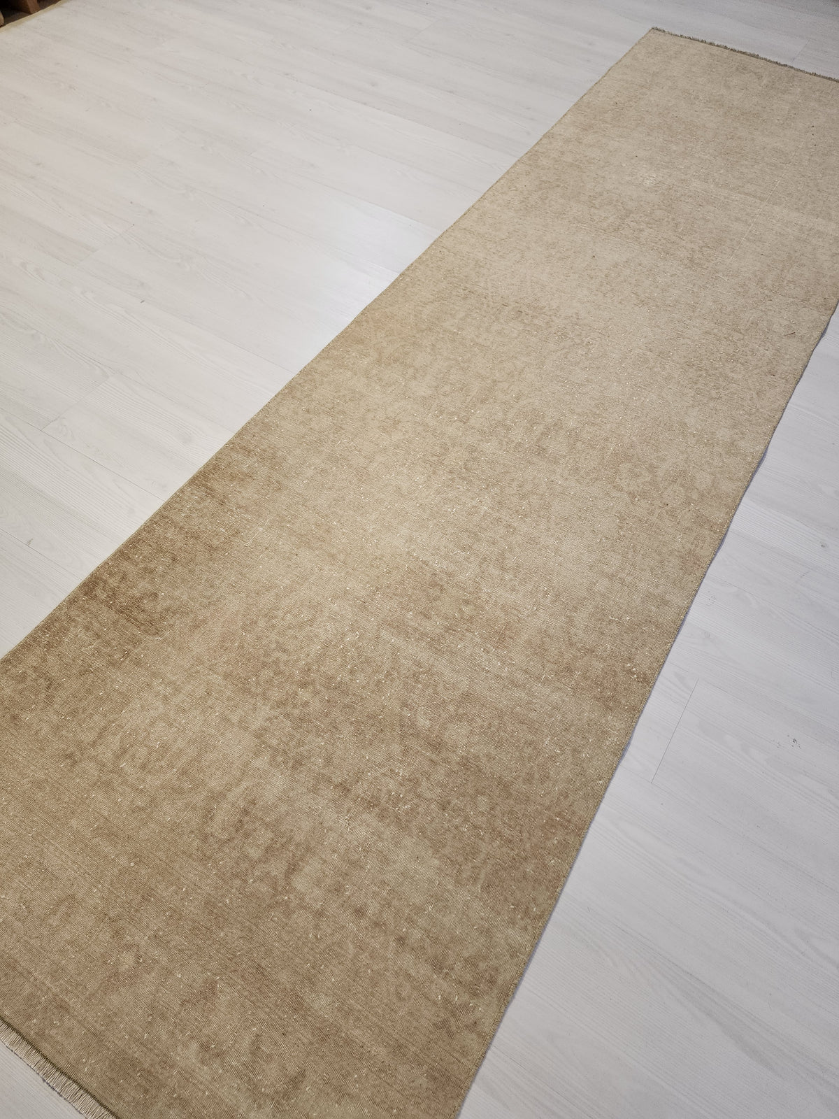 Laodice — Vintage Turkish Wool Runner Rug, Muted Beige Distressed Anatolian Carpet (85x293cm)