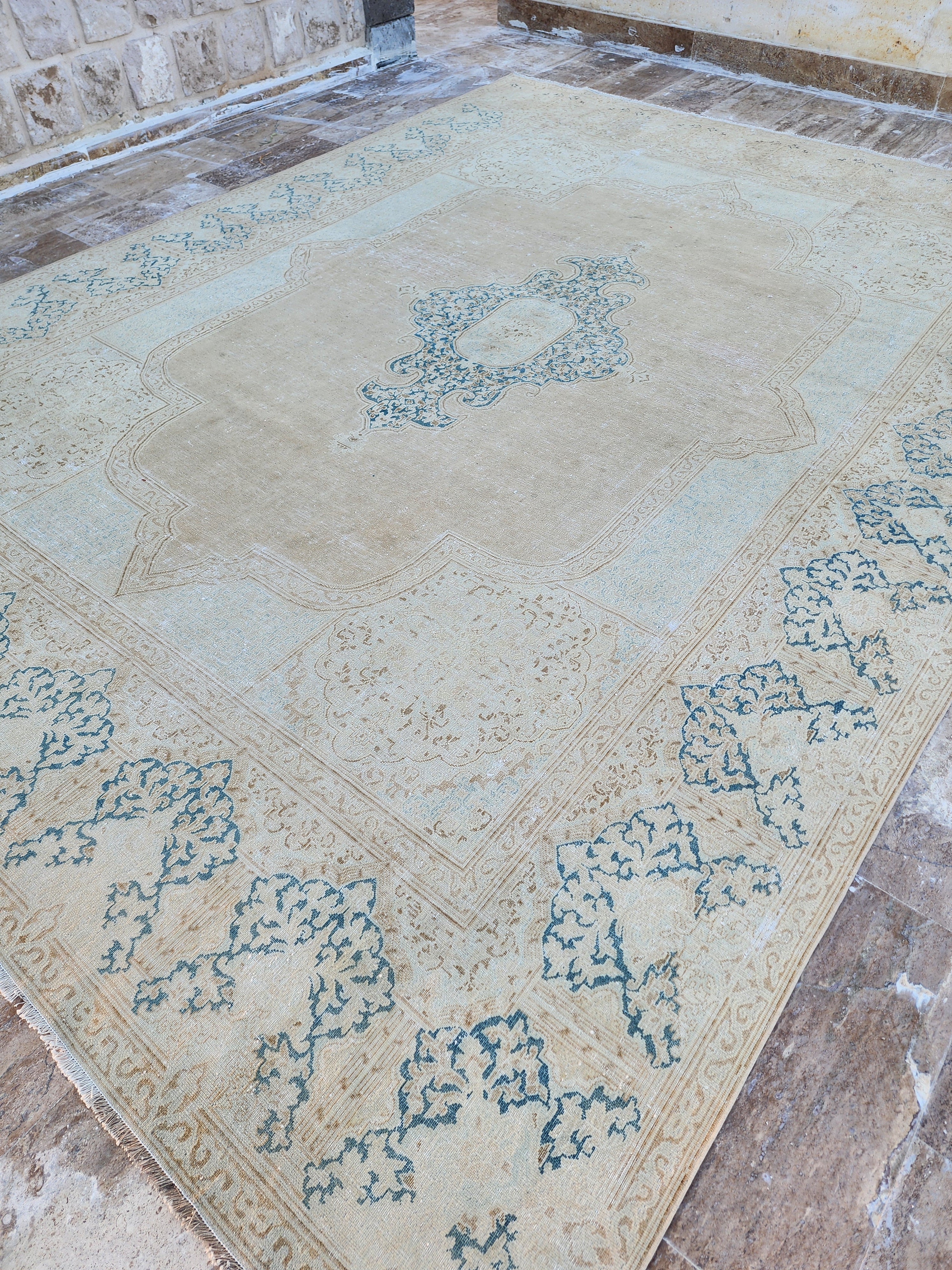 vintage Persian Large Area Rug — pattern close-up