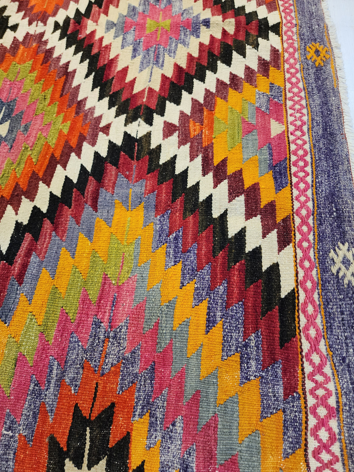 Skamandra — Handwoven Turkish Denizli Kilim Rug, Pure Wool Flatweave, Vegetable Dyed Geometric Diamond Pattern